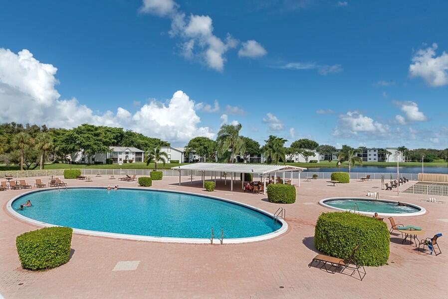 LAKES OF DELRAY - Residential