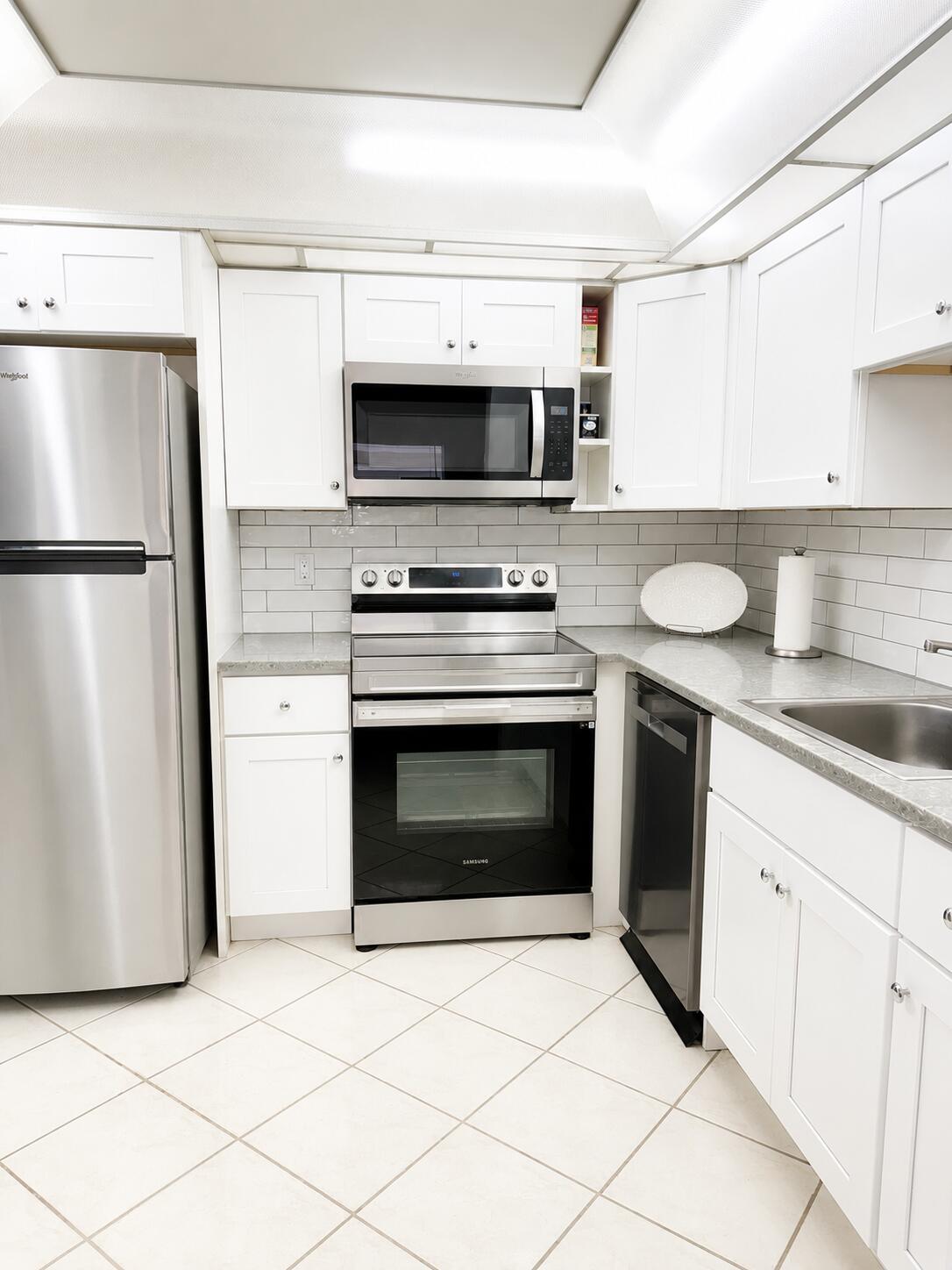 KINGS POINT - Residential