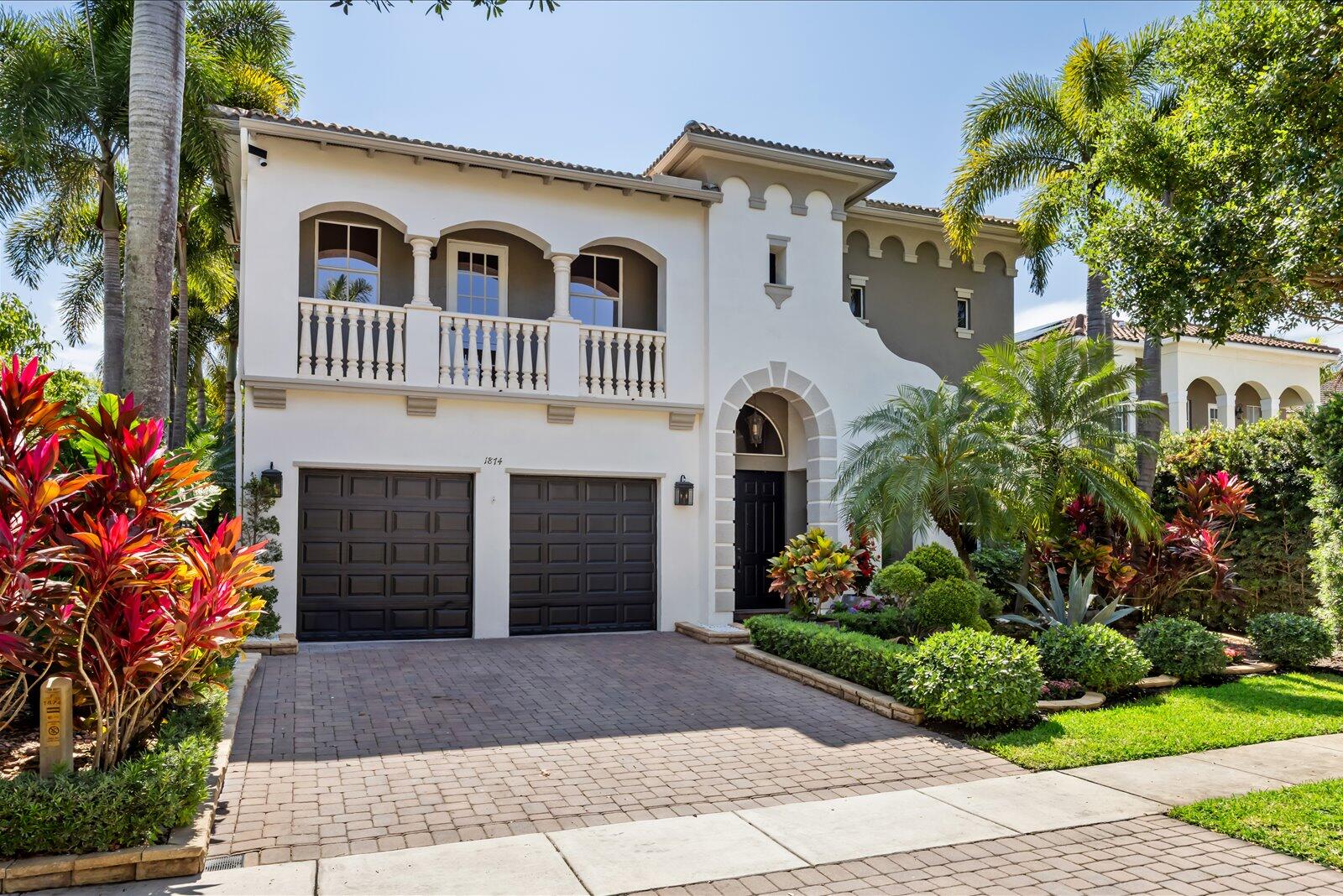 1874 Wood Glen Circle