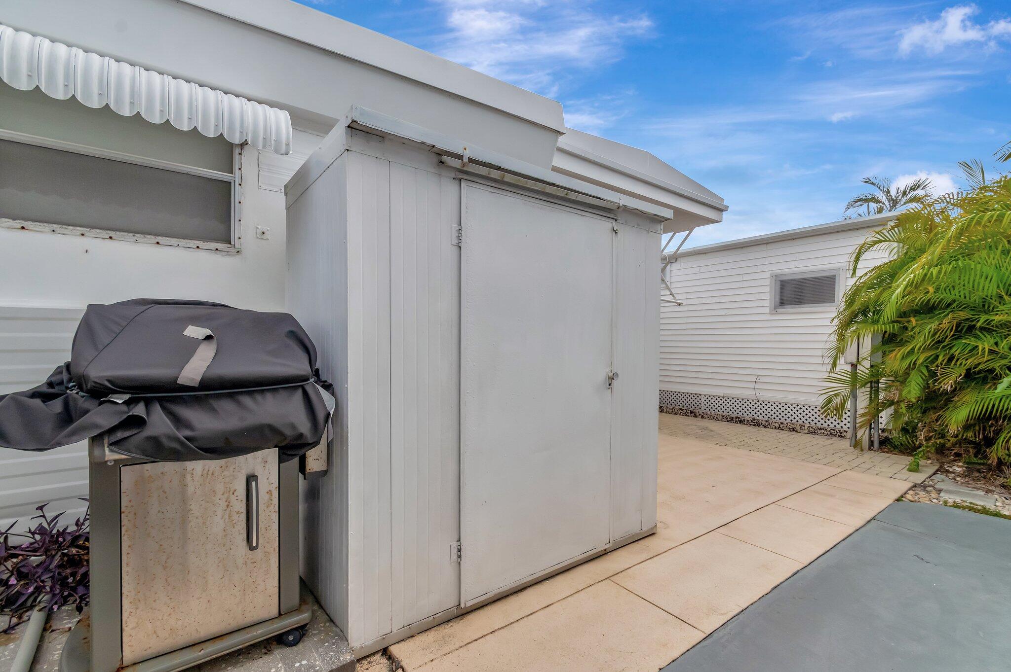 BRINY BREEZES INC - Residential