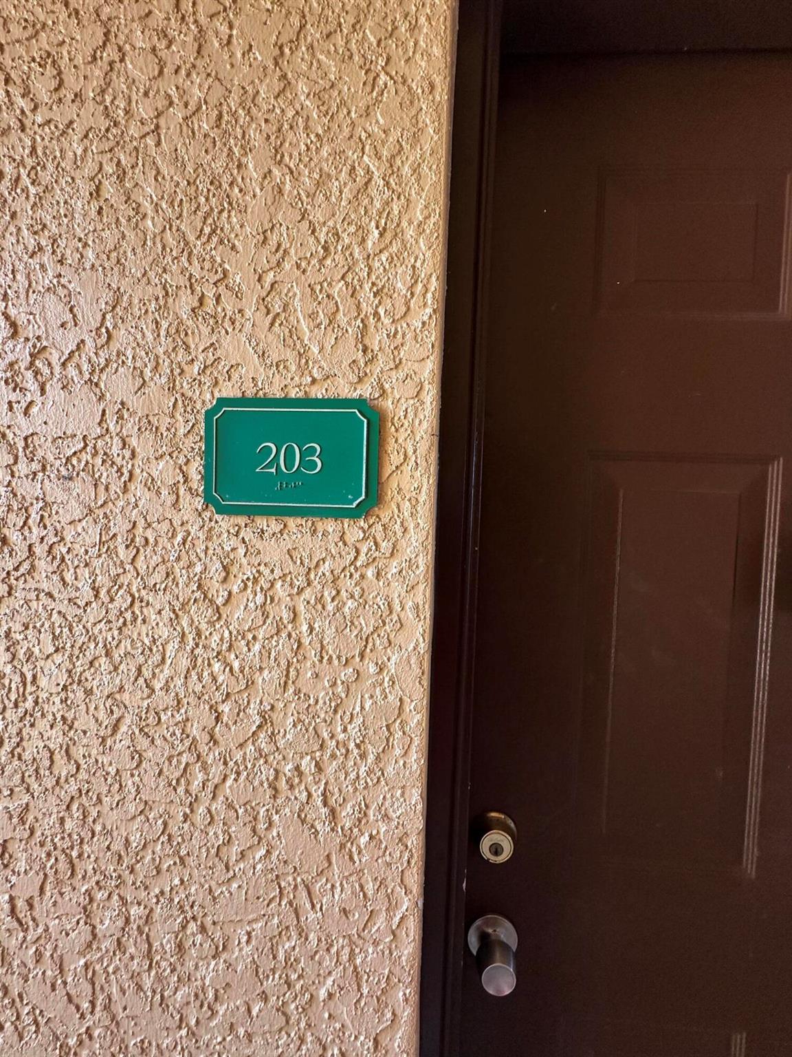 THE CLUB AT ST LUCIE WEST, A CONDOMINIUM - Residential Lease