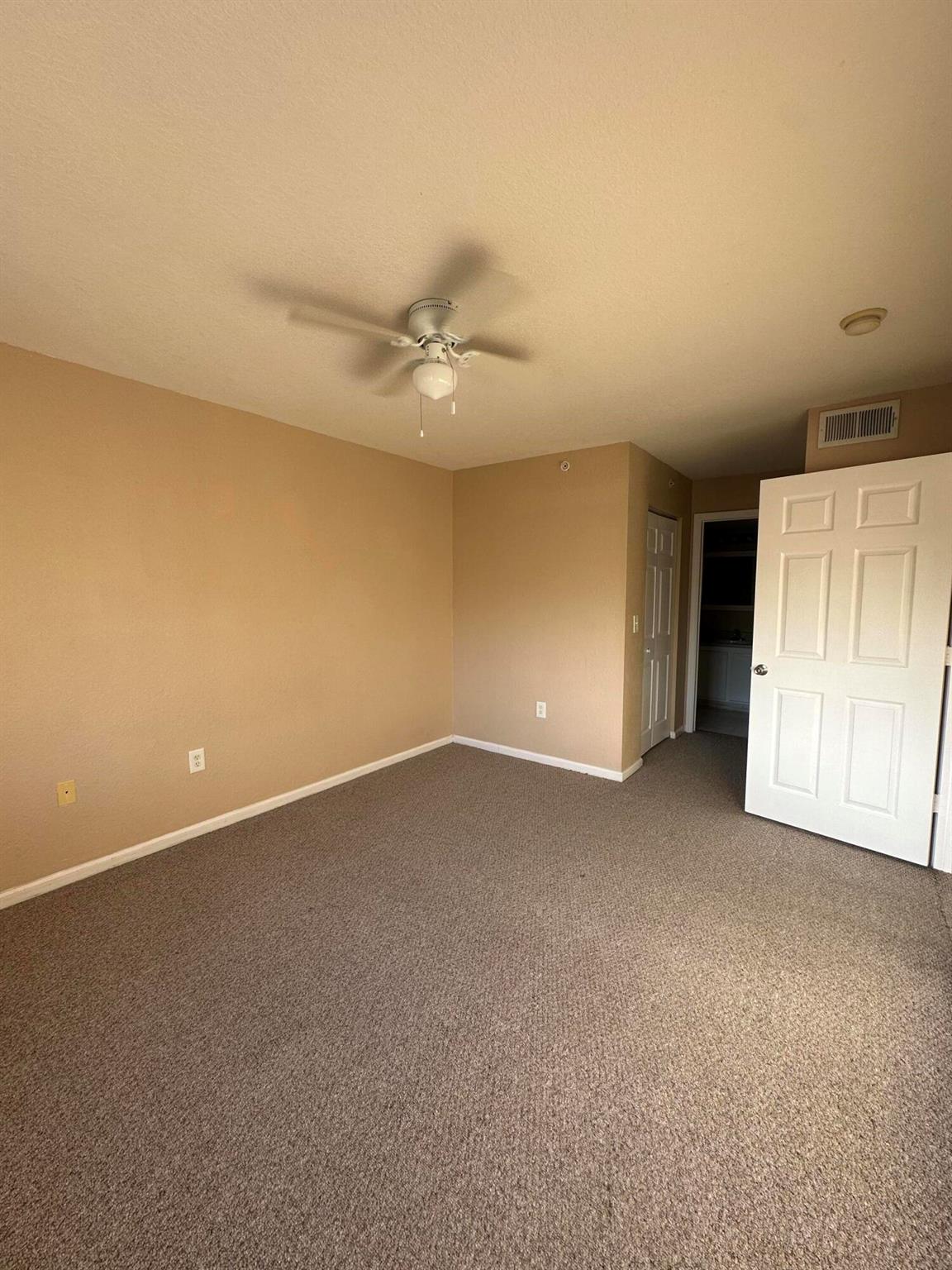 THE CLUB AT ST LUCIE WEST, A CONDOMINIUM - Residential Lease