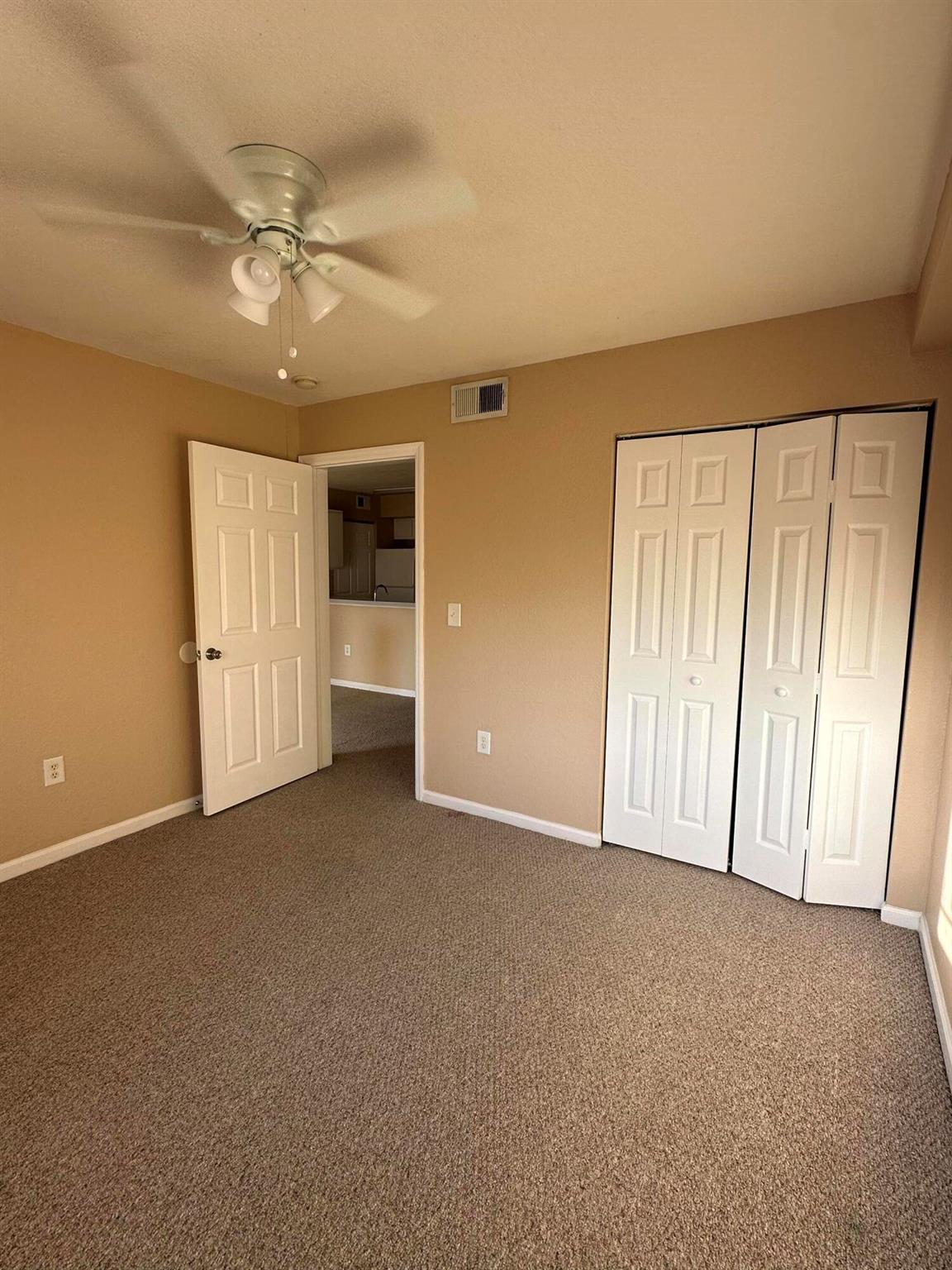 THE CLUB AT ST LUCIE WEST, A CONDOMINIUM - Residential Lease