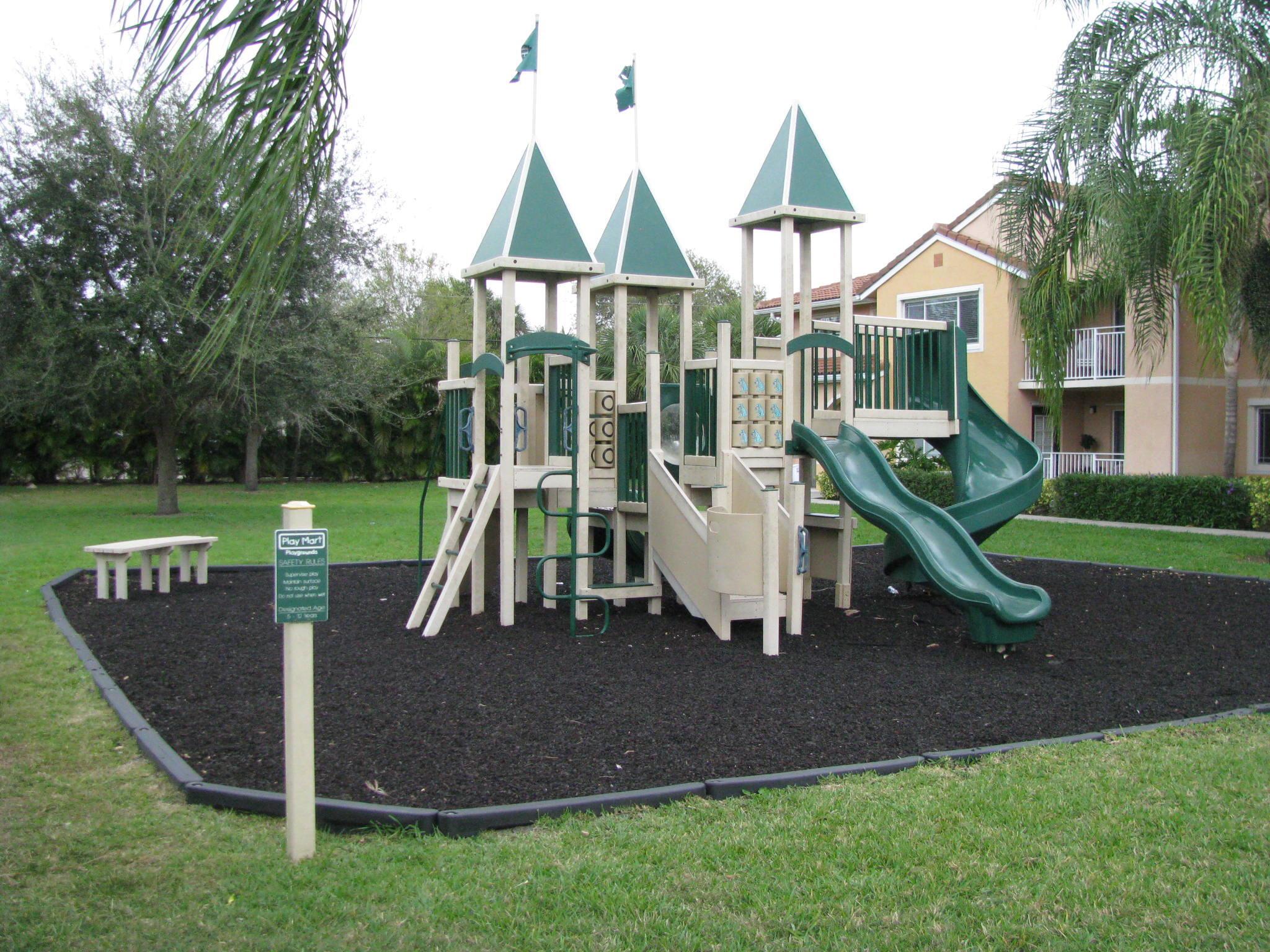 THE CLUB AT ST LUCIE WEST, A CONDOMINIUM - Residential Lease