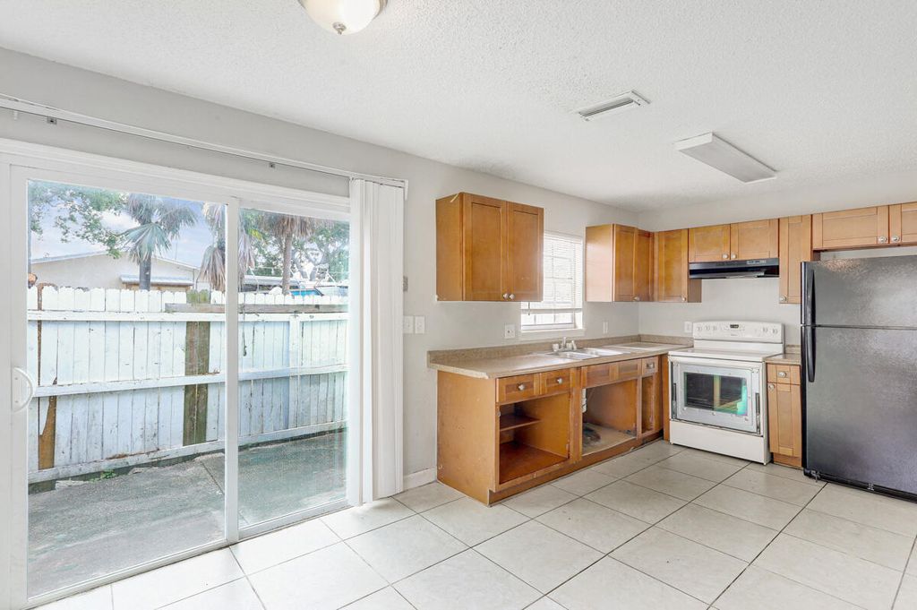 Photo of 306 6th Street, Jupiter, FL 33458 (MLS # R10980136)
