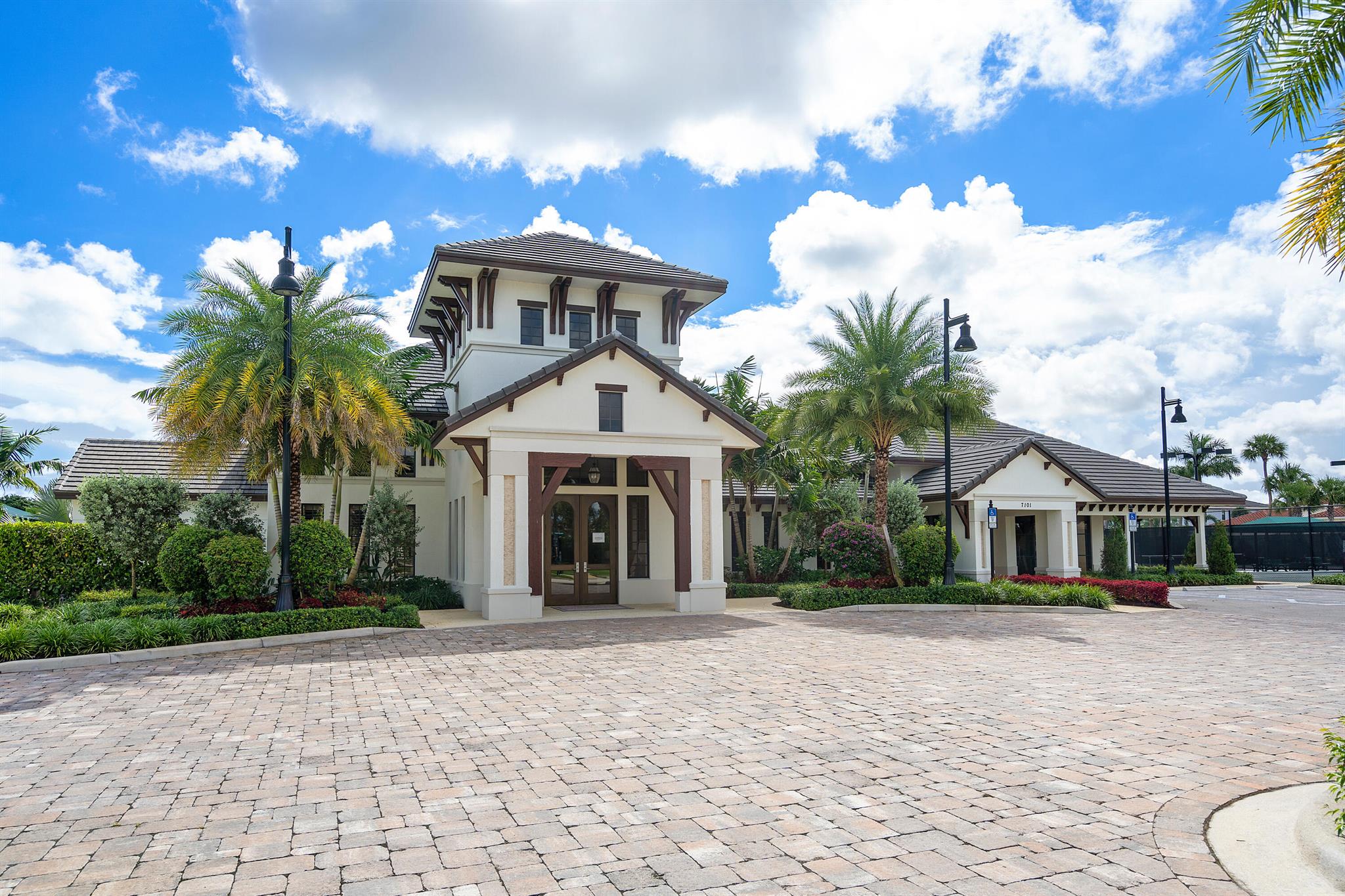 ROYAL PALM POLO PLAT - Residential