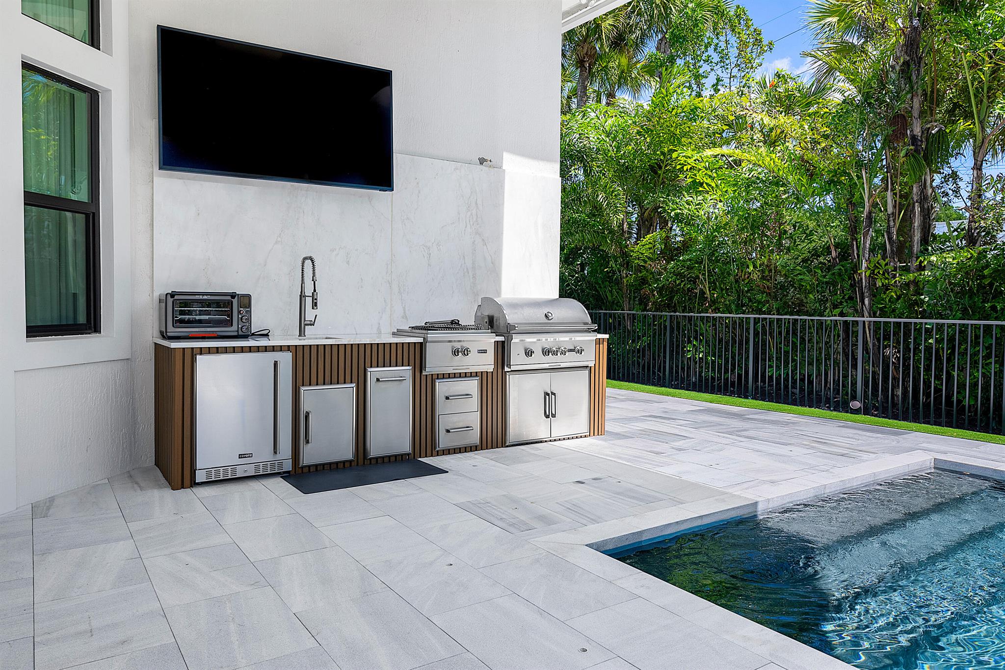 ROYAL PALM POLO PLAT - Residential