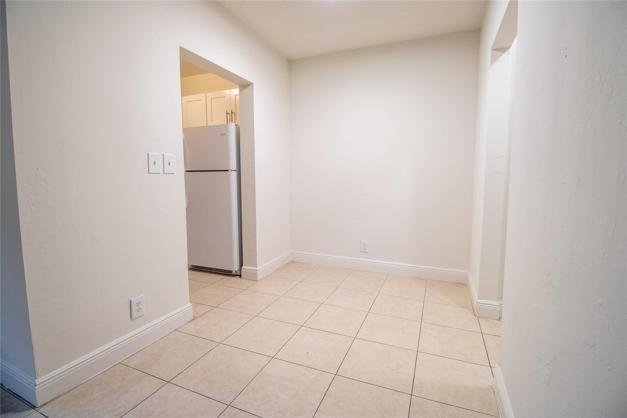 2537 LINCOLN Street #3