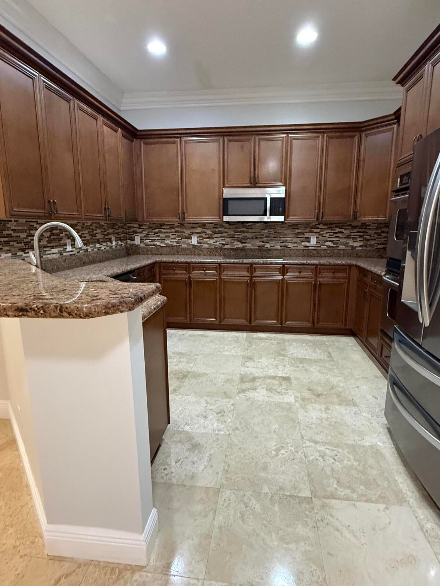 335 NE 69TH Circle