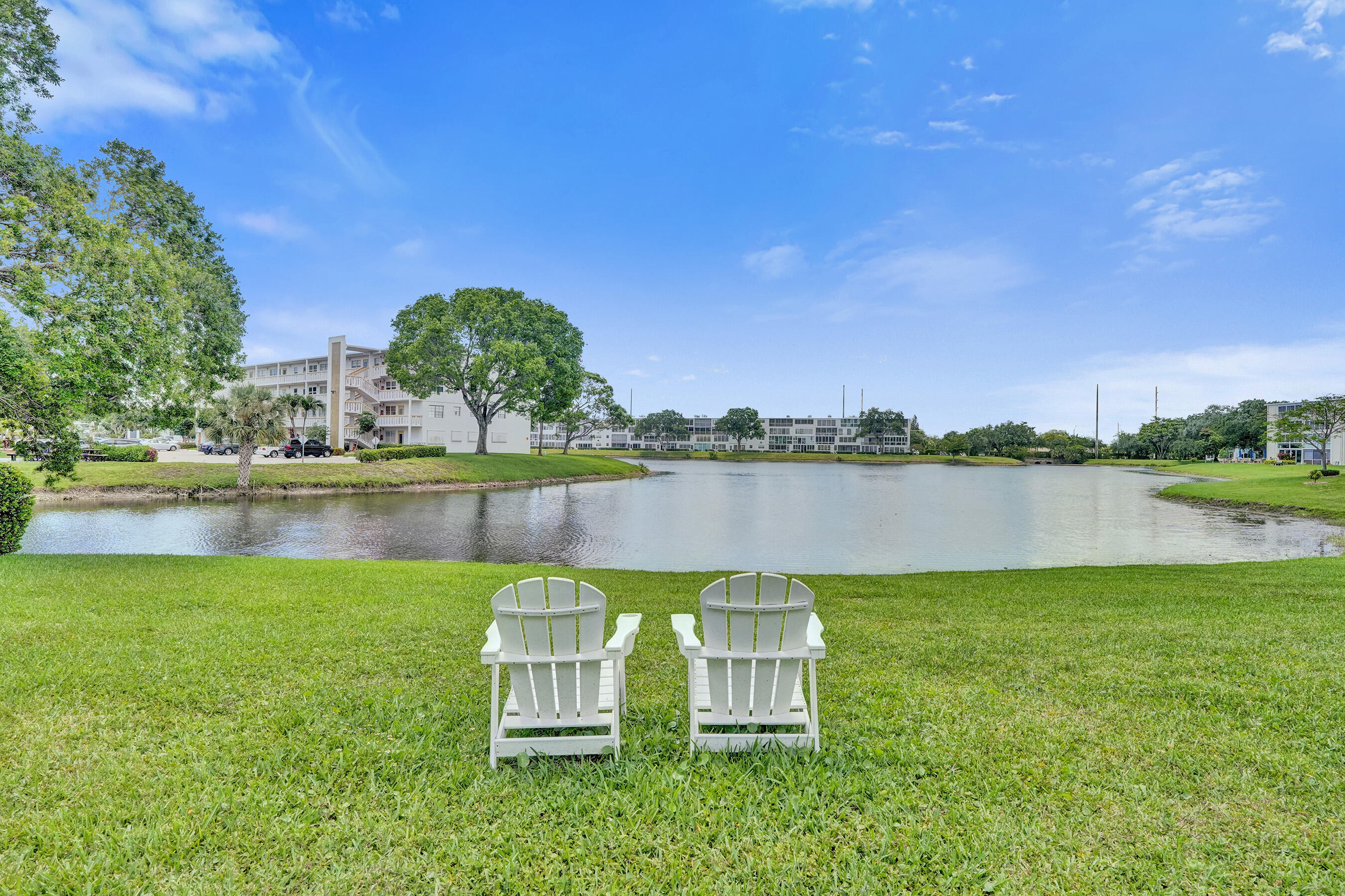OAKRIDGE V CONDO - Residential