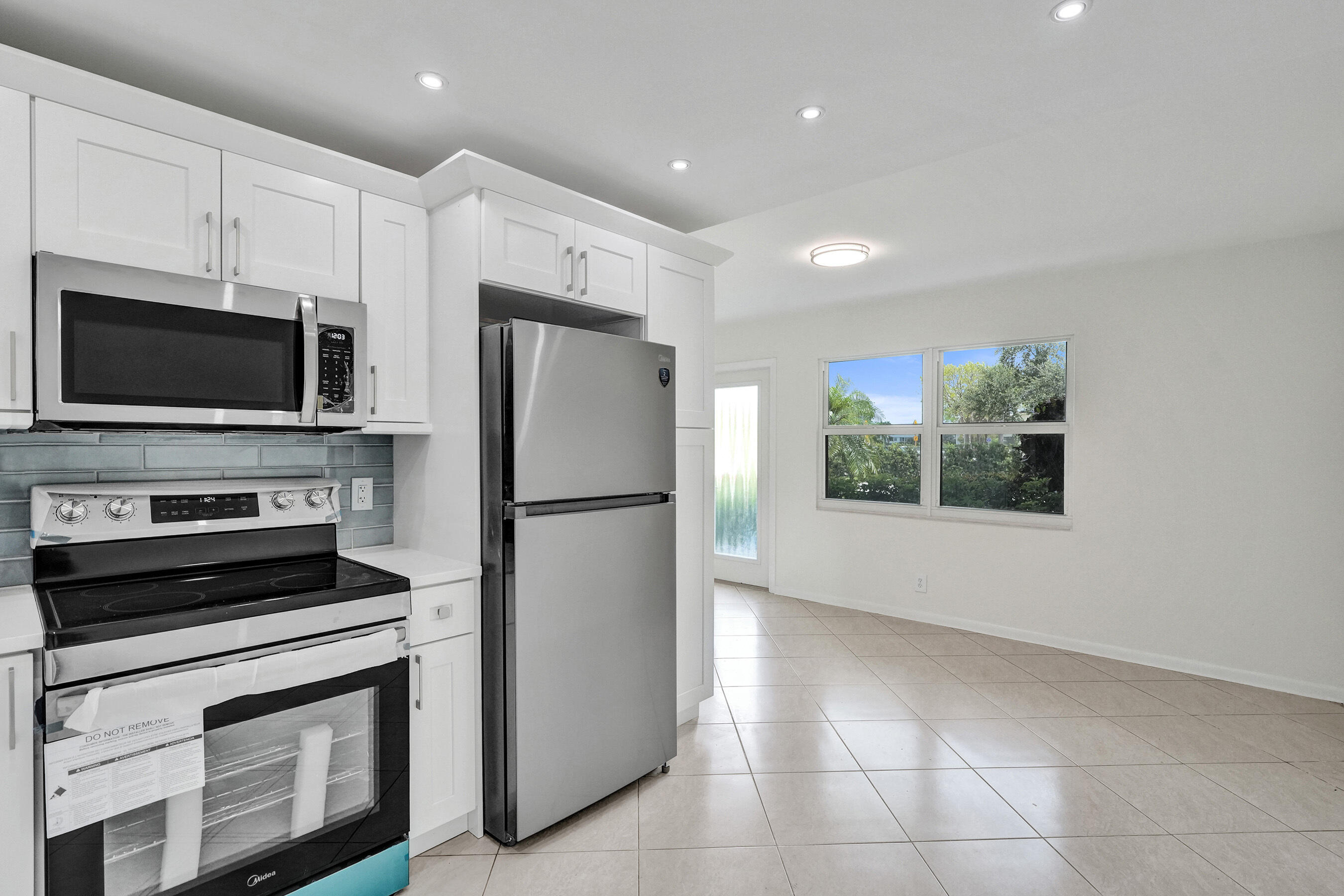 1112 Oakridge 1112