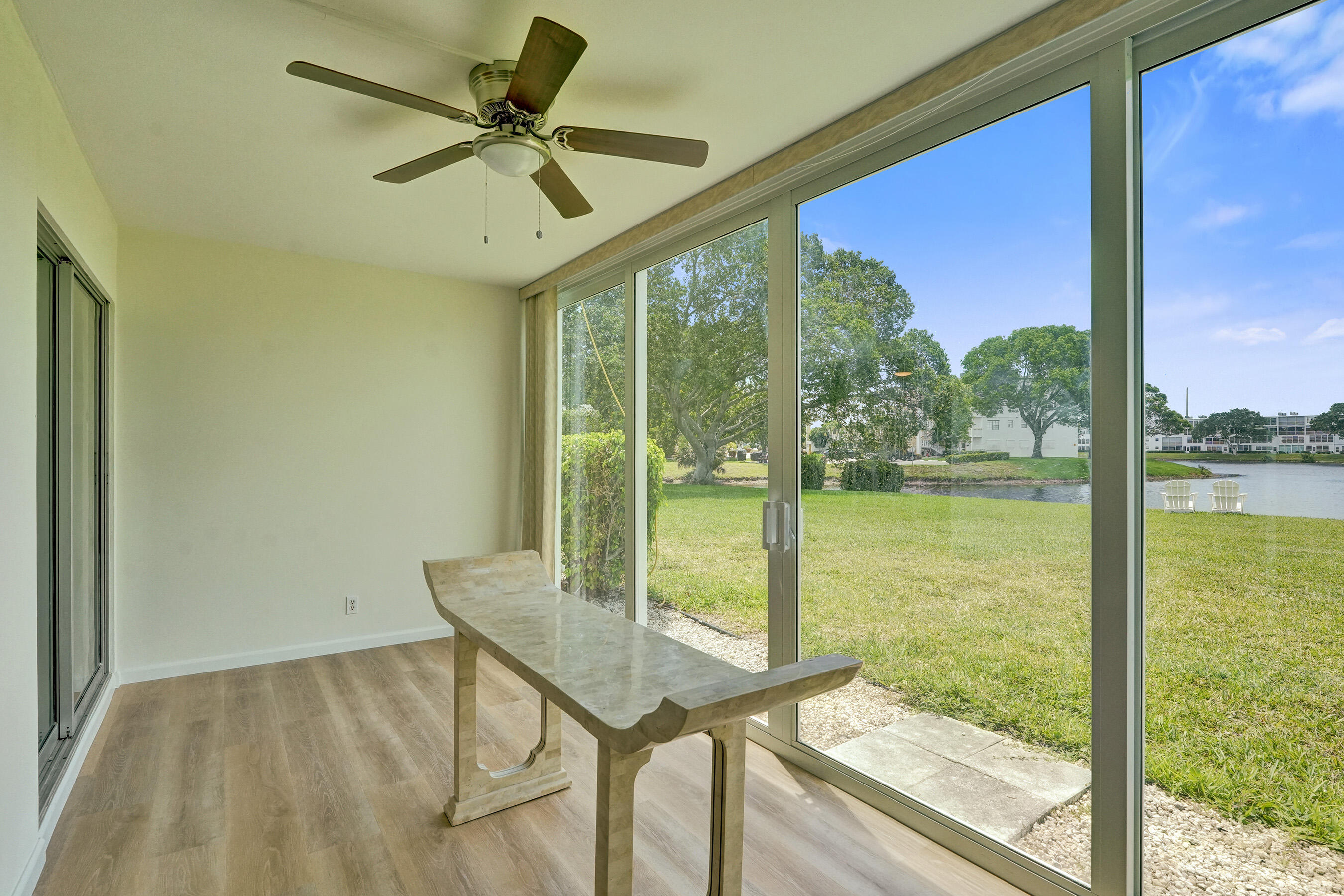 OAKRIDGE V CONDO - Residential