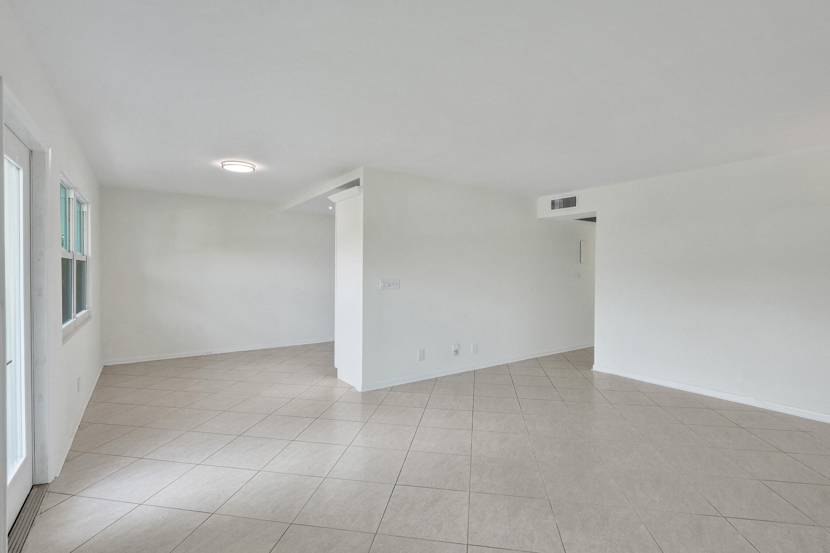 OAKRIDGE V CONDO - Residential