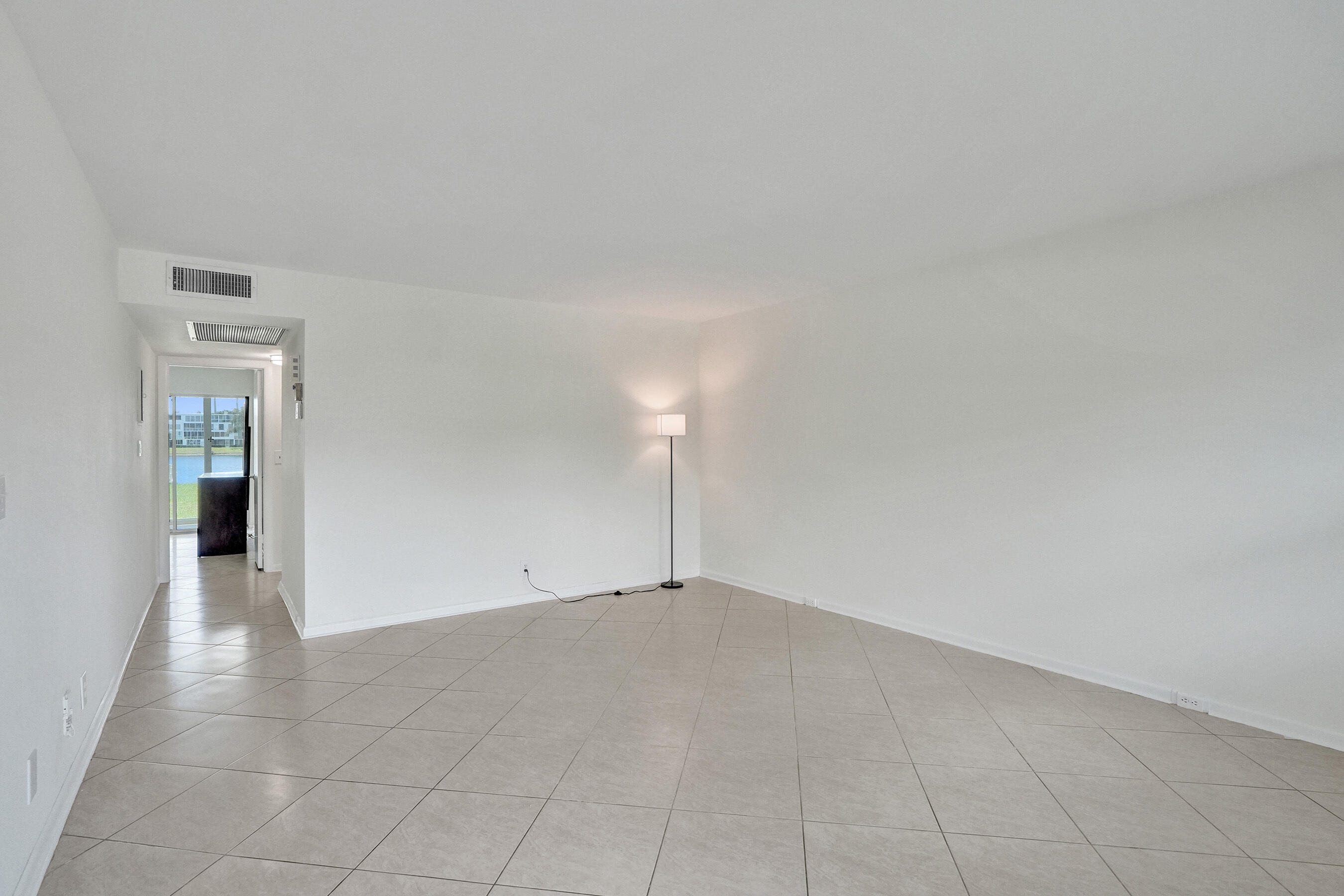OAKRIDGE V CONDO - Residential