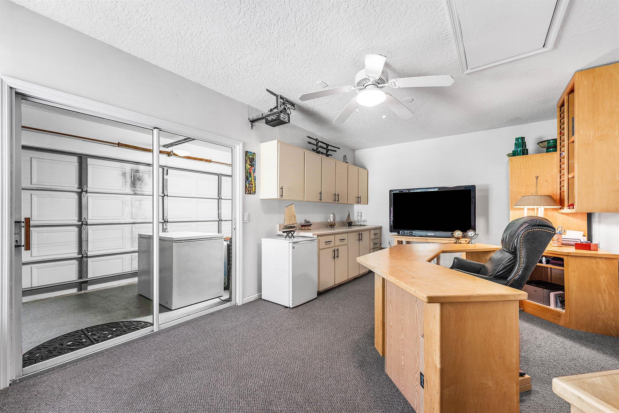 TEQUESTA PINES - Residential
