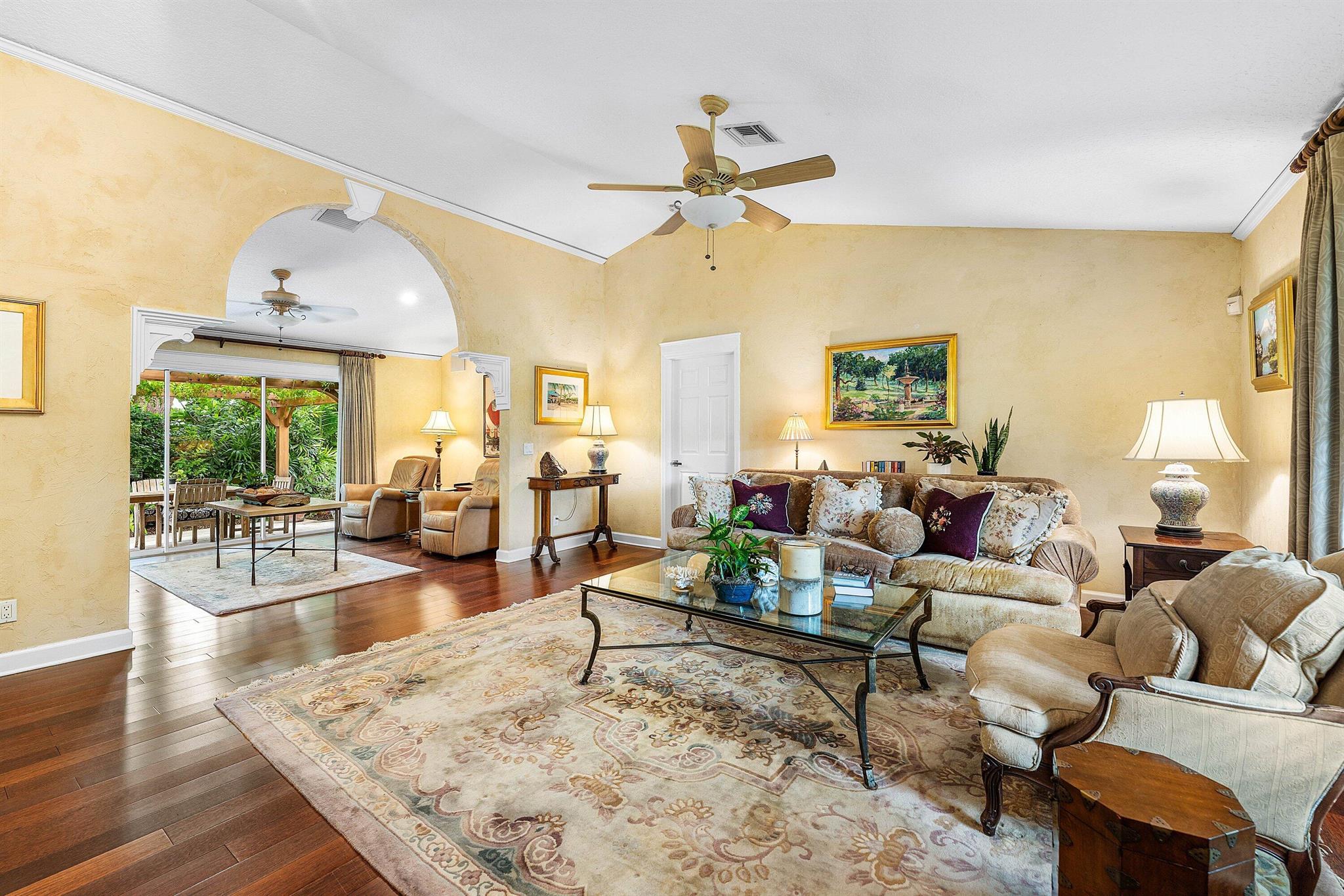 TEQUESTA PINES - Residential