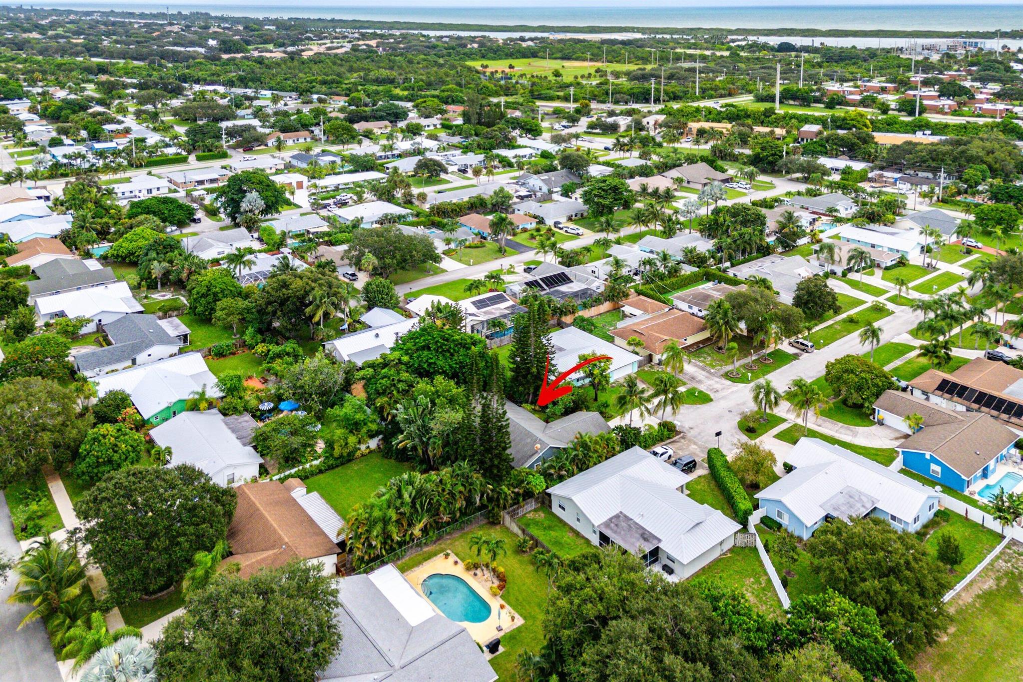 TEQUESTA PINES - Residential