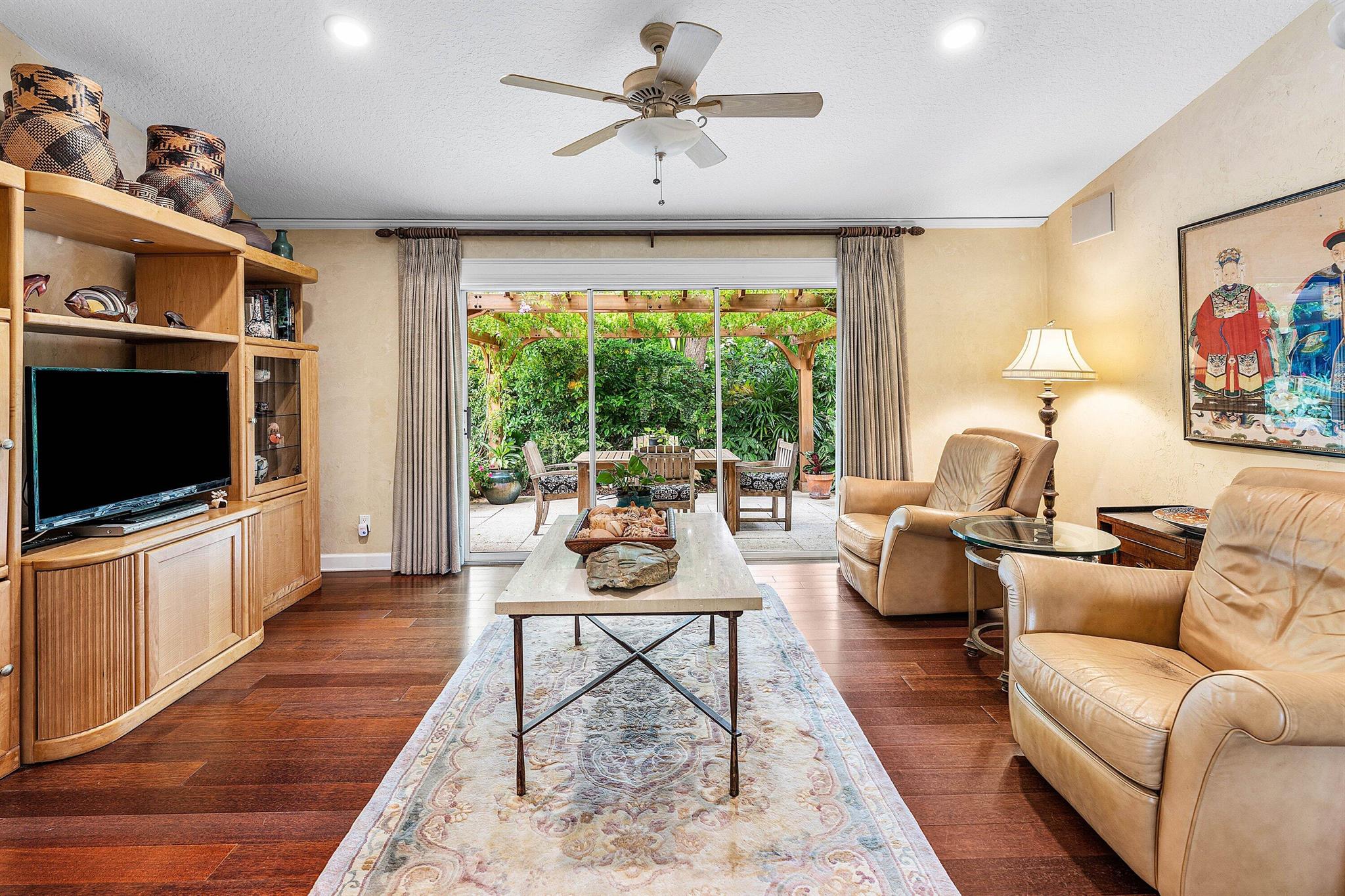 TEQUESTA PINES - Residential