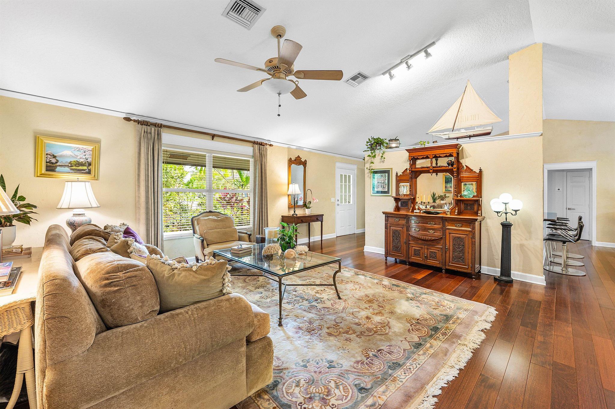 TEQUESTA PINES - Residential