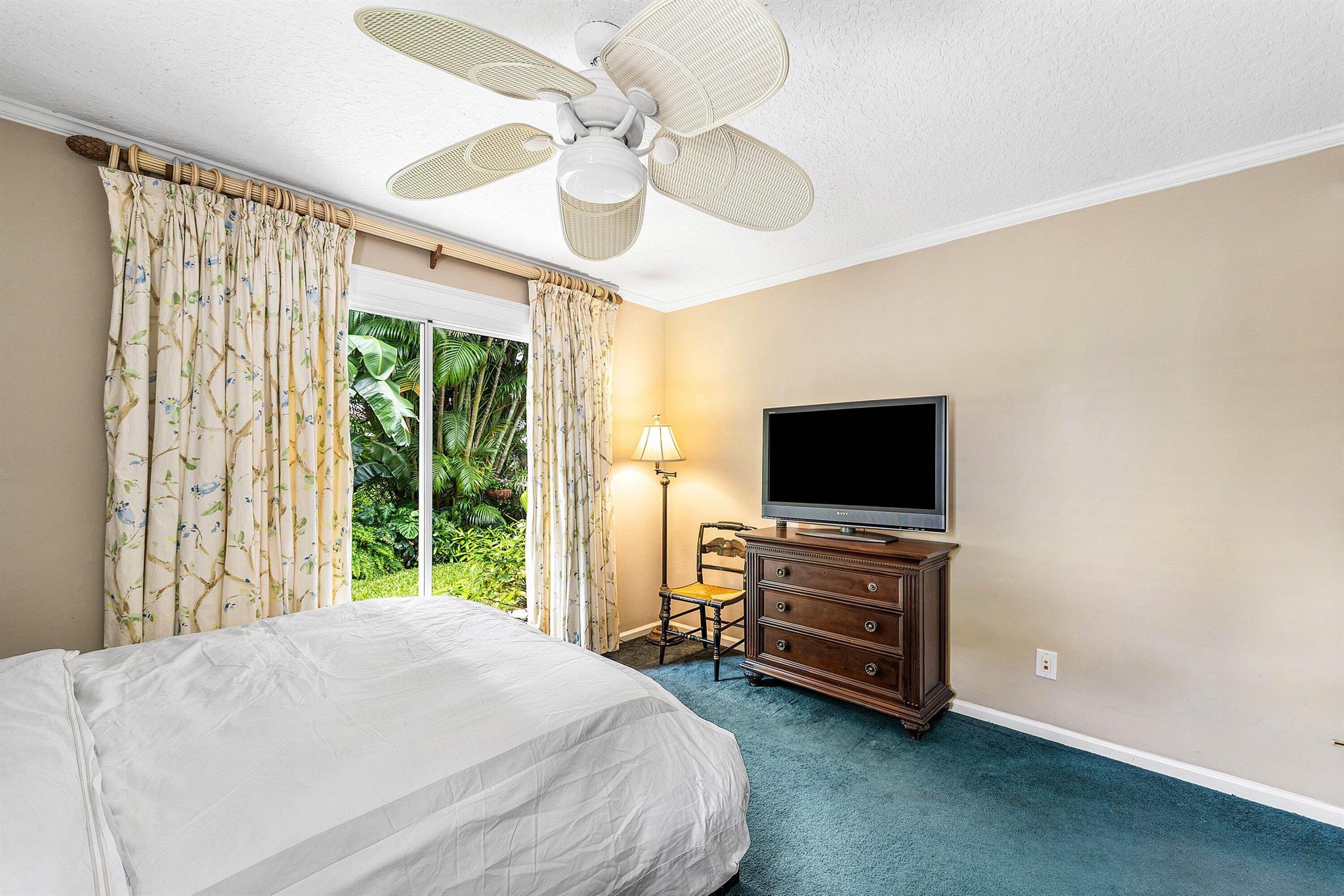 TEQUESTA PINES - Residential