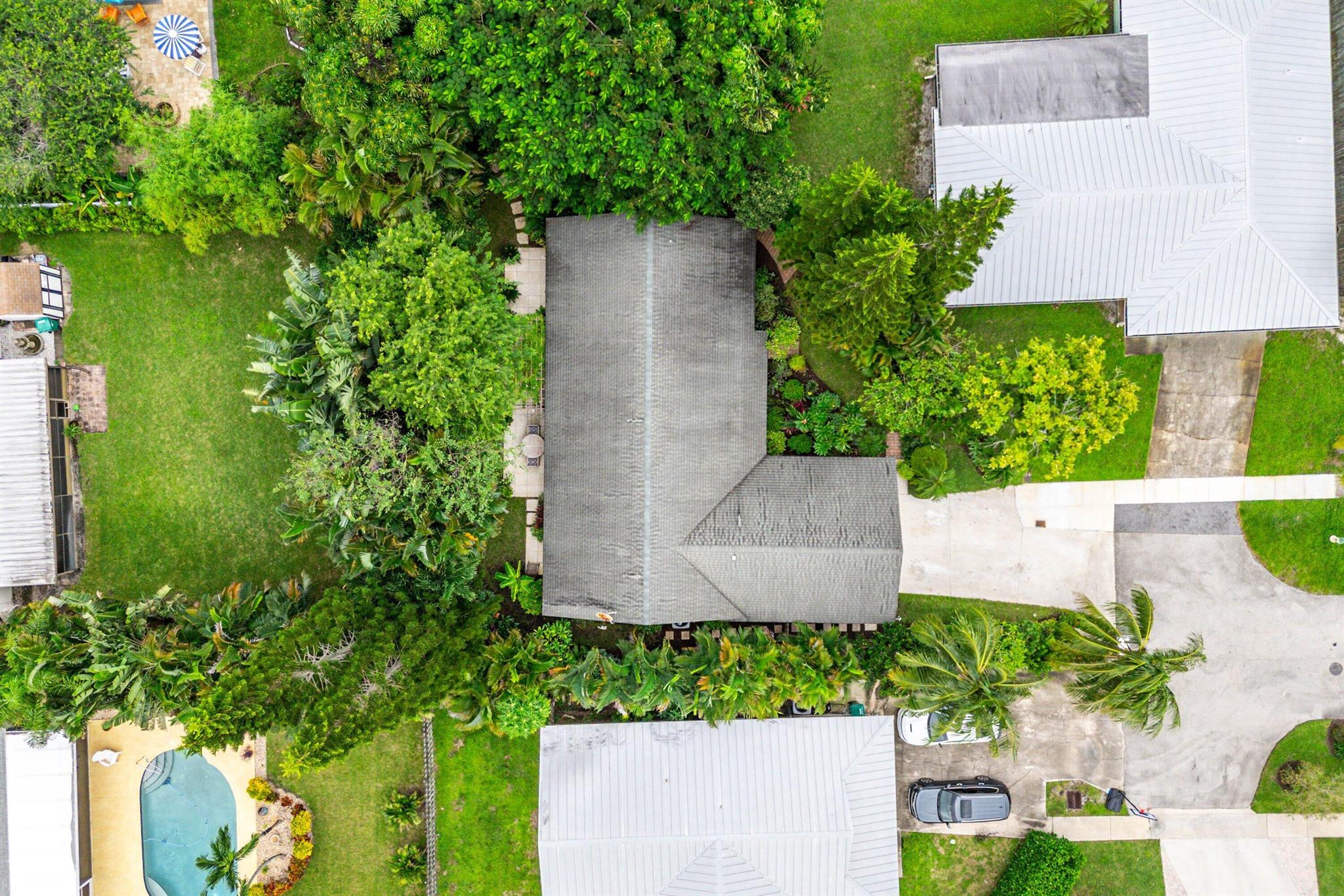 TEQUESTA PINES - Residential