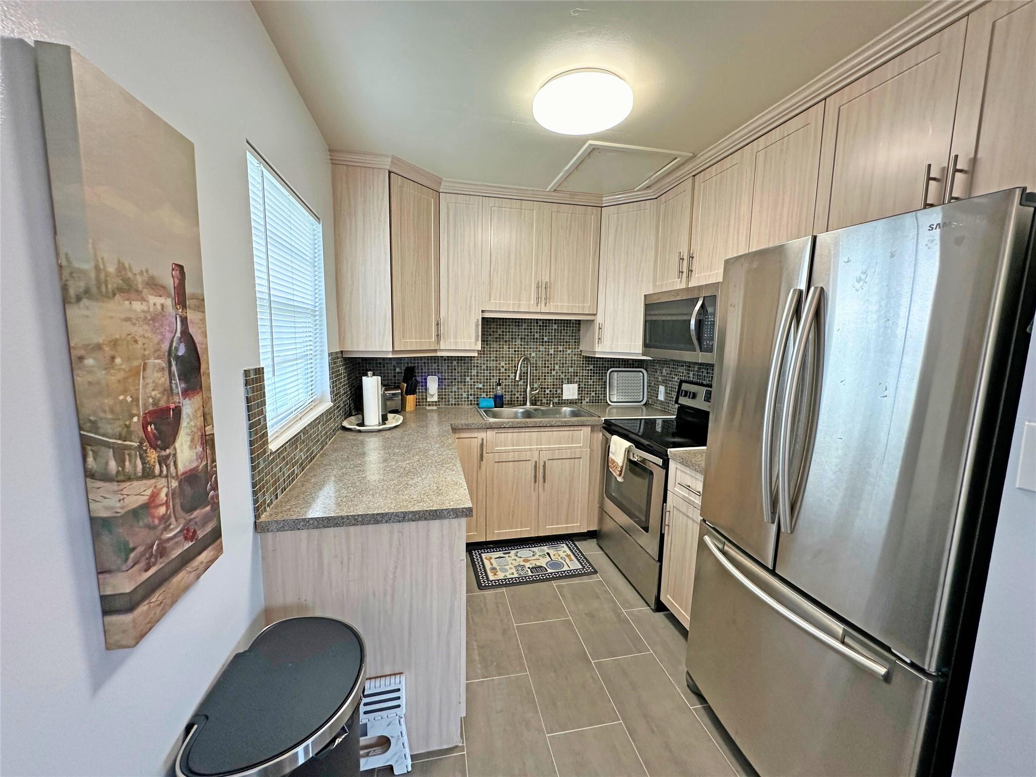 Mansfield At Century Vill - Residential Lease