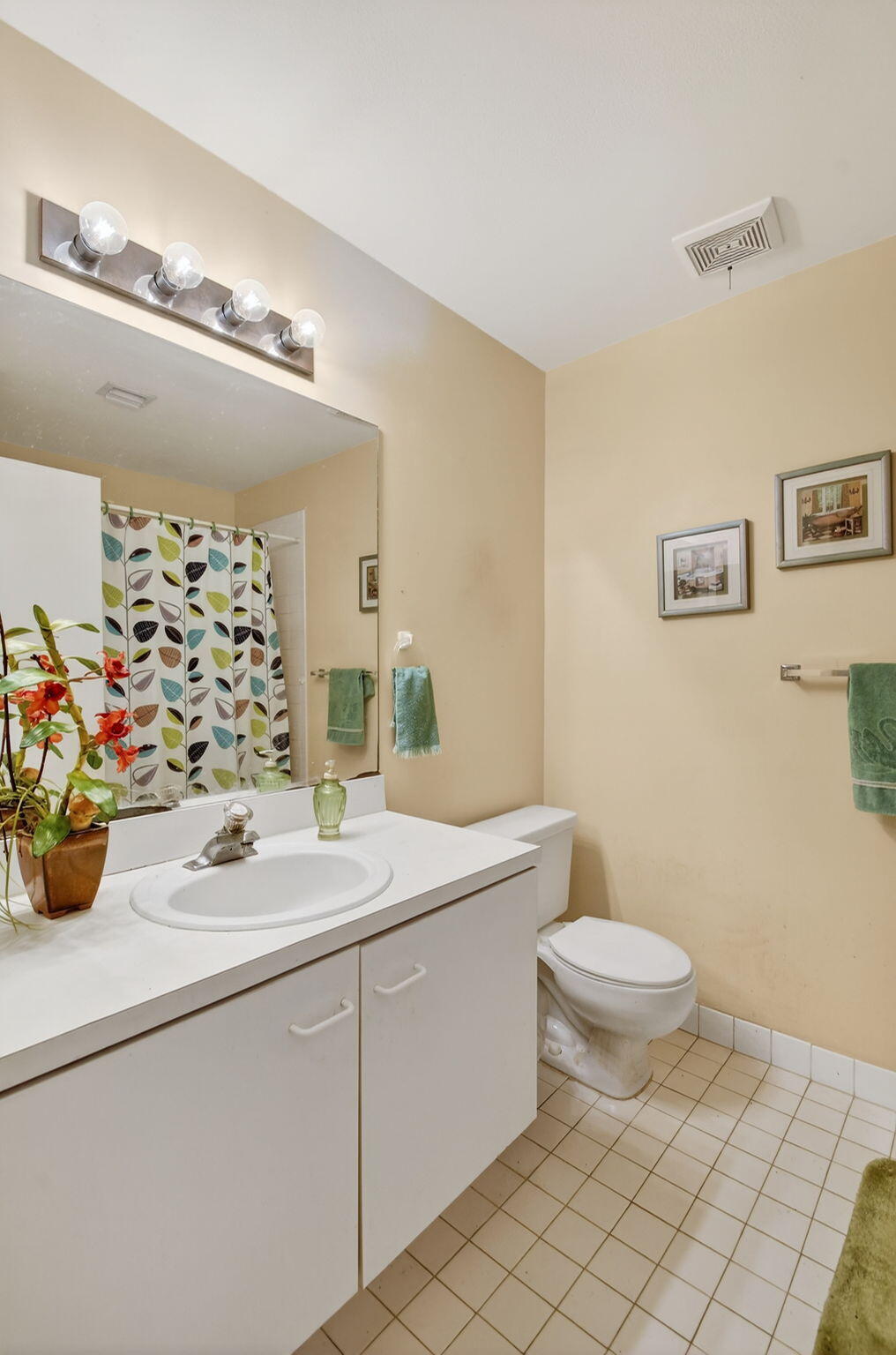 STRAWBERRY LAKES - Residential