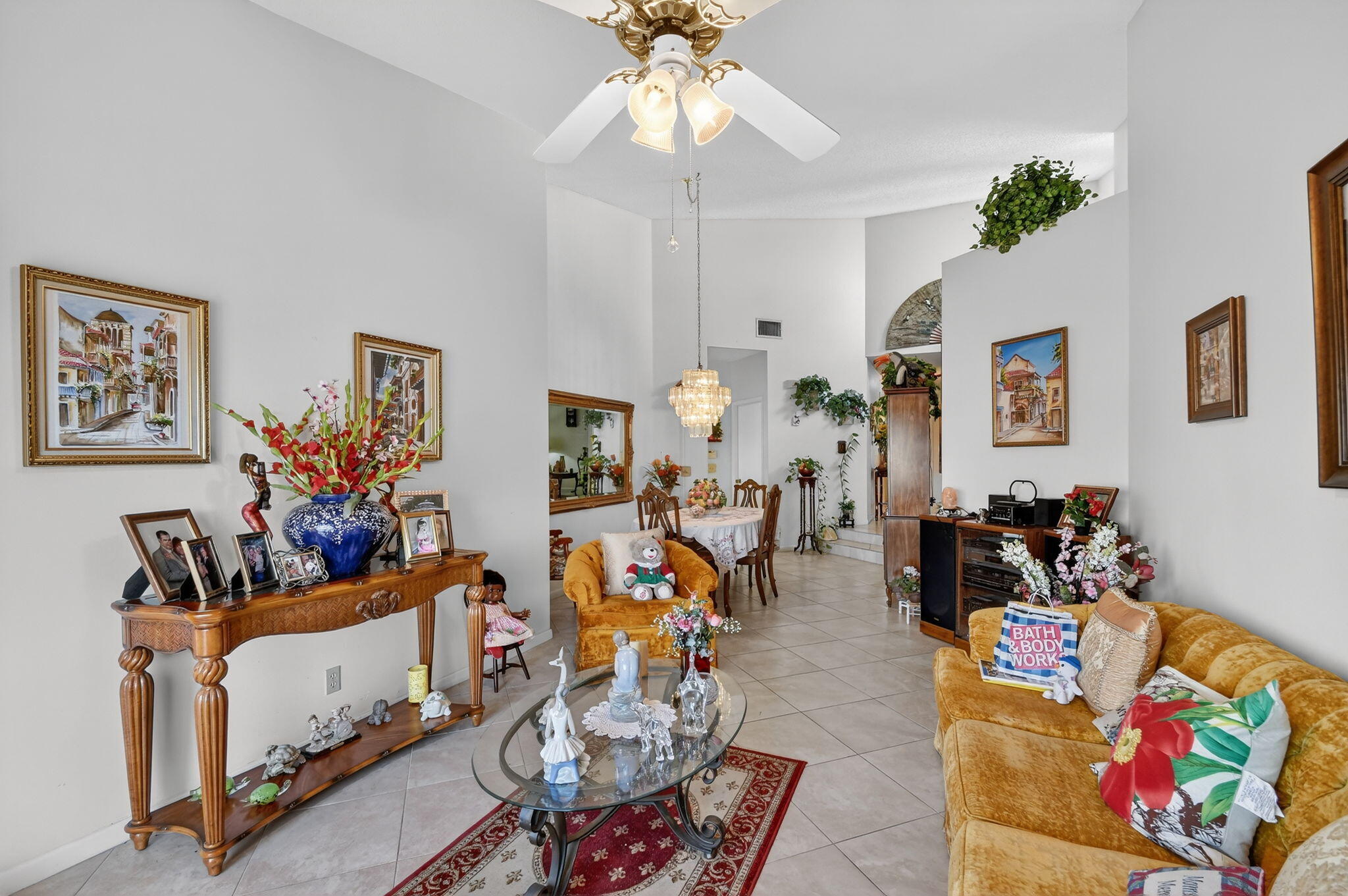 STRAWBERRY LAKES - Residential