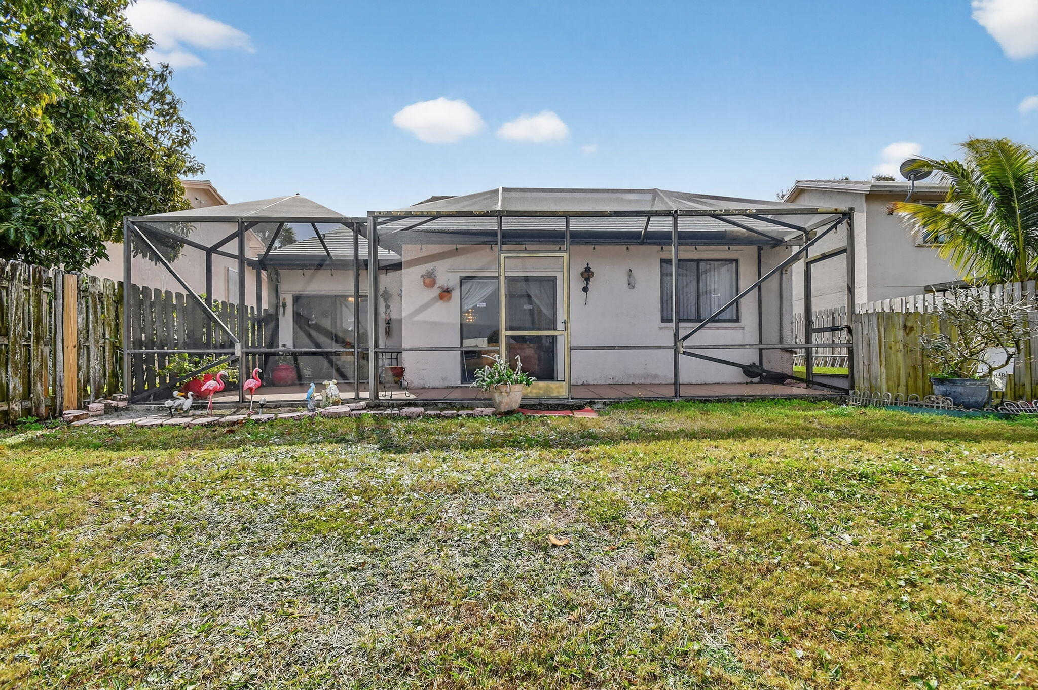 STRAWBERRY LAKES - Residential