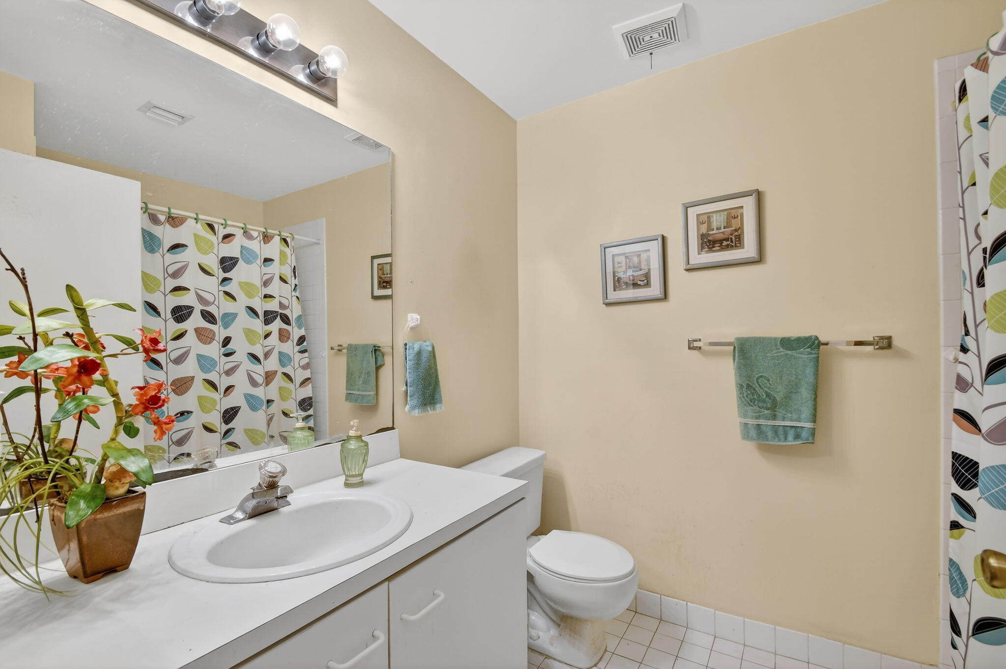 STRAWBERRY LAKES - Residential