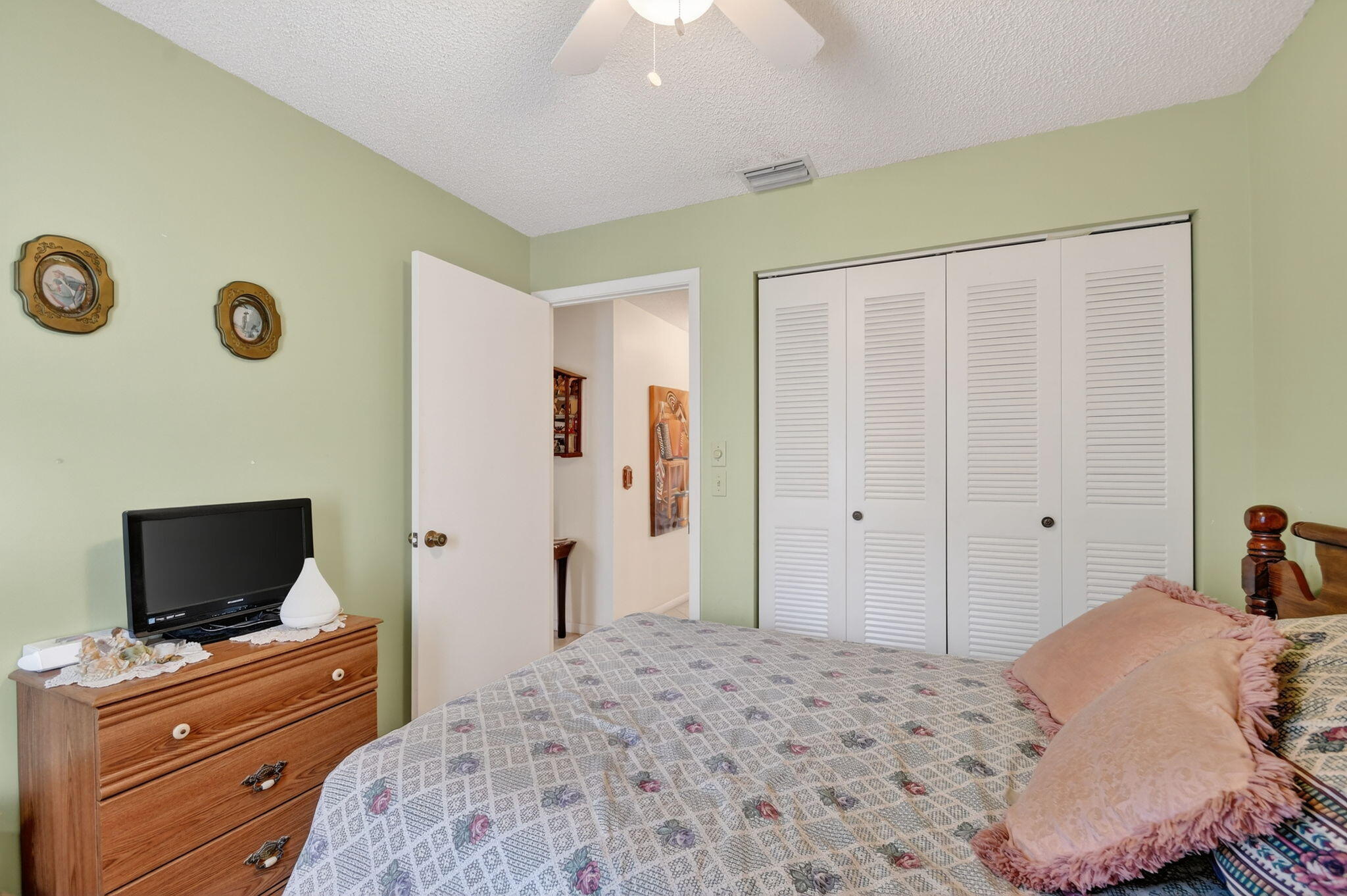 STRAWBERRY LAKES - Residential