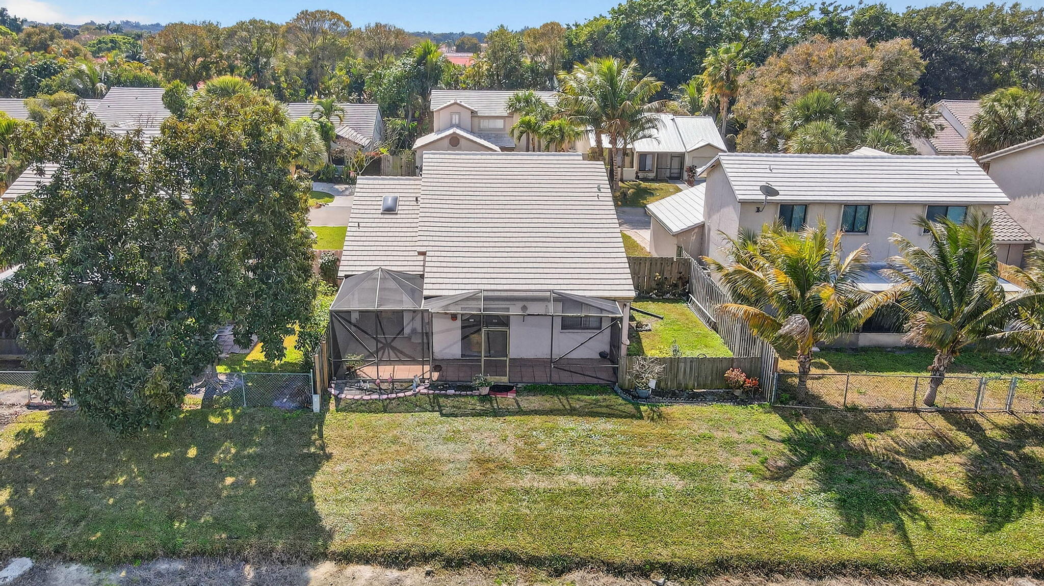 STRAWBERRY LAKES - Residential