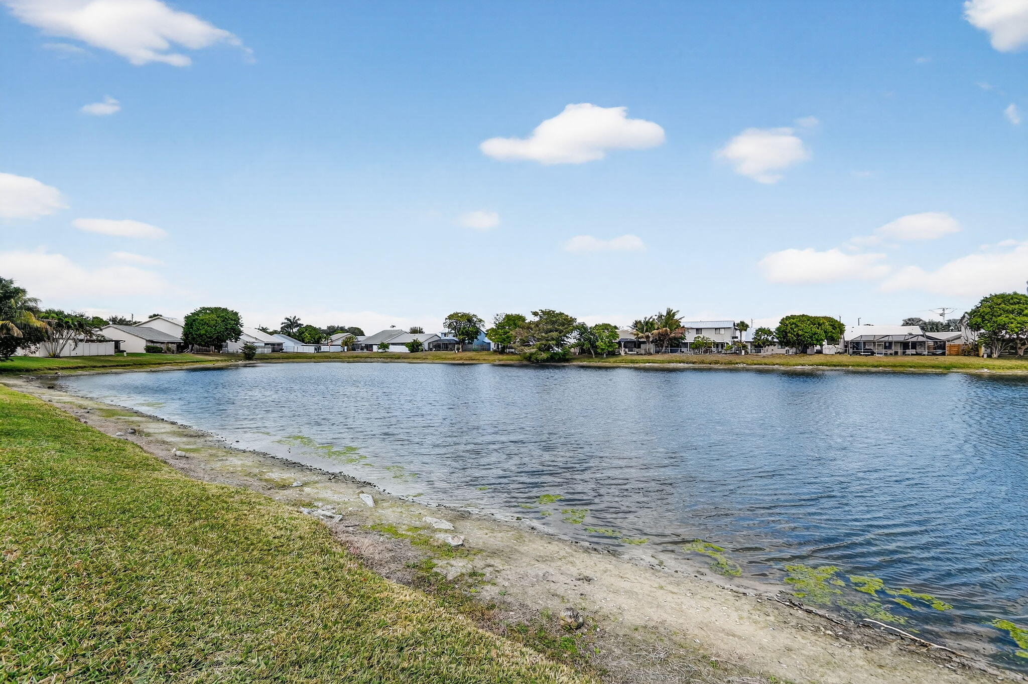 STRAWBERRY LAKES - Residential