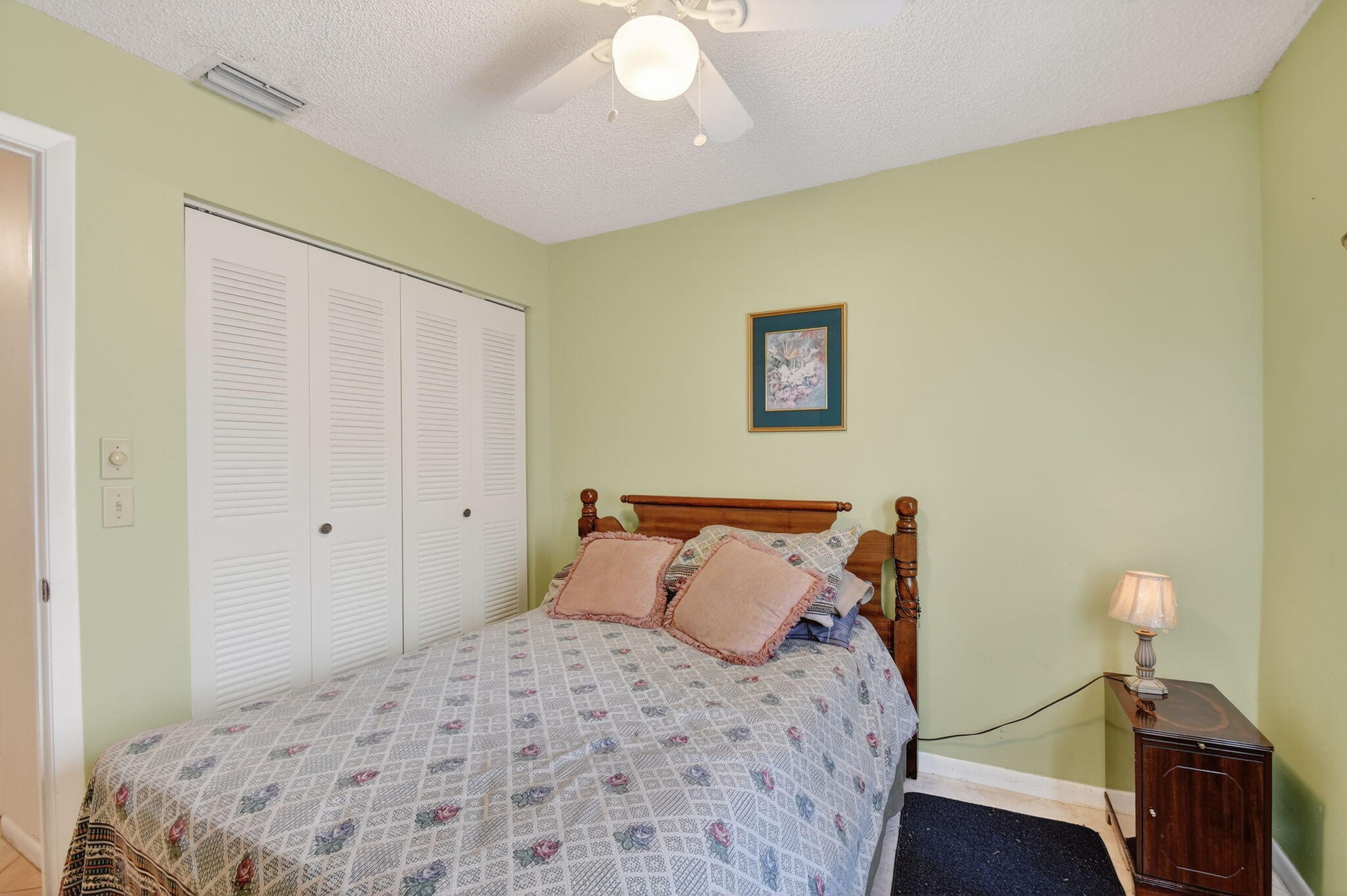 STRAWBERRY LAKES - Residential