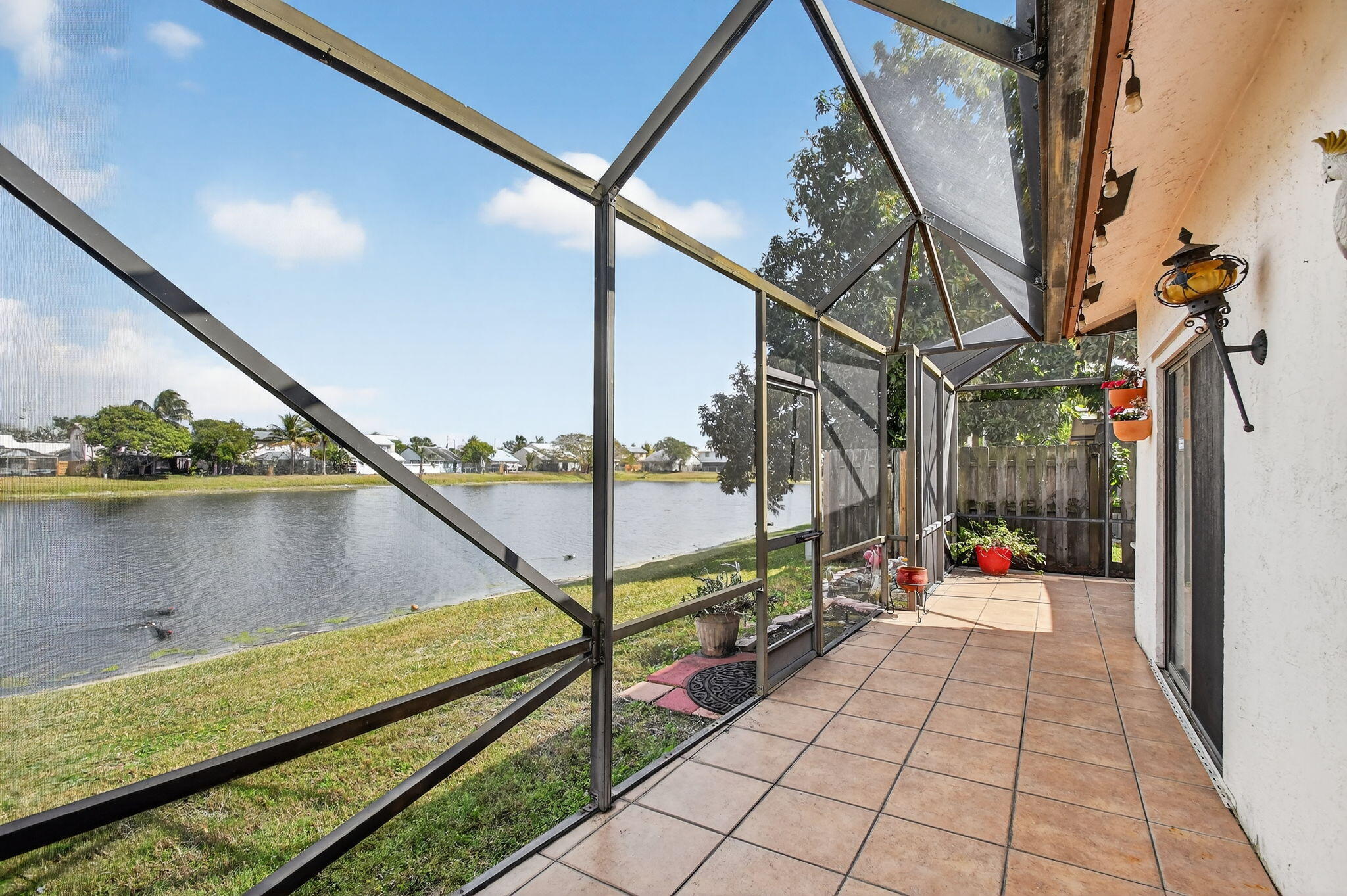 STRAWBERRY LAKES - Residential