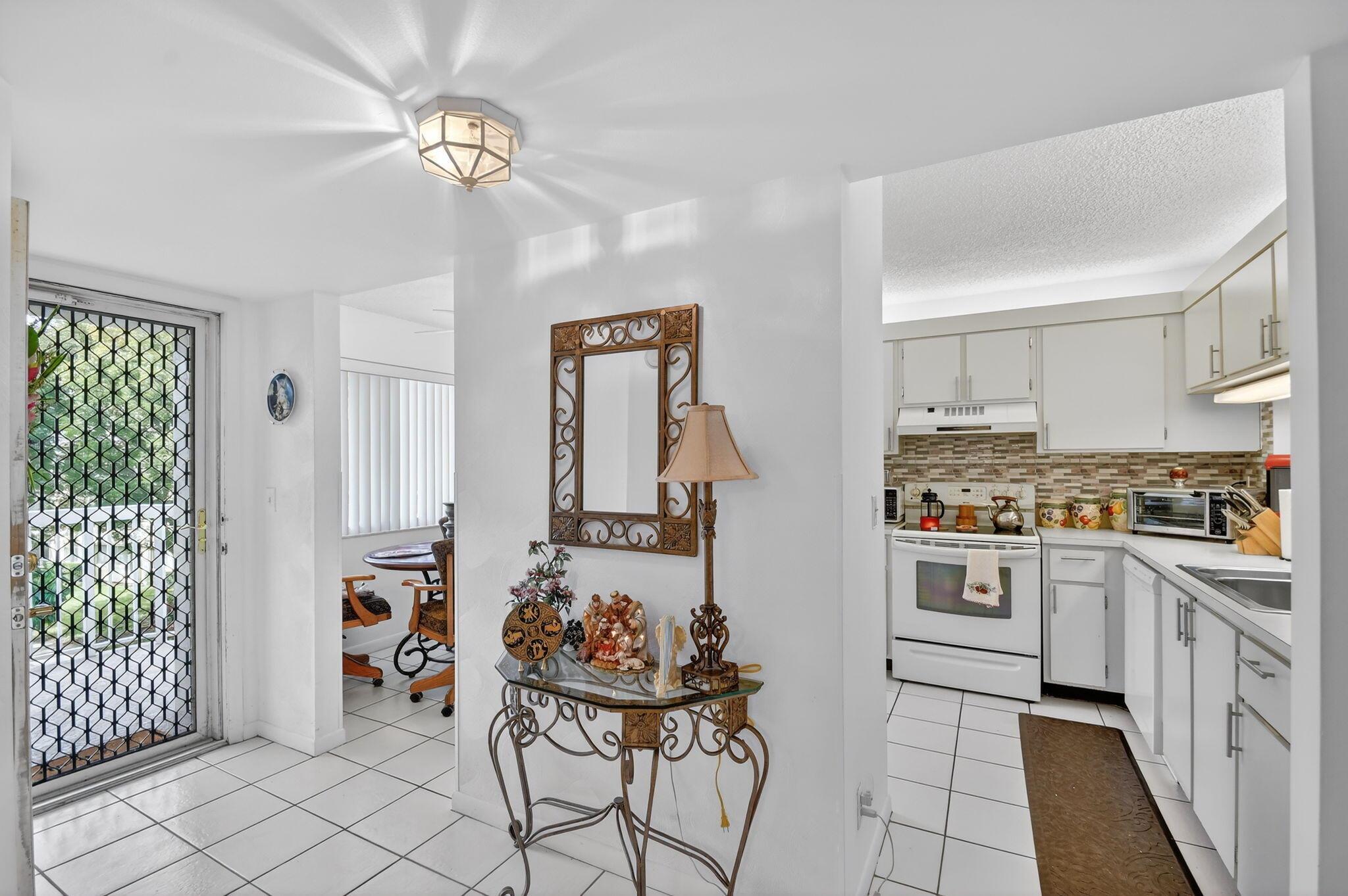 FOUNTAINVIEW AT SPRING LK - Residential Lease