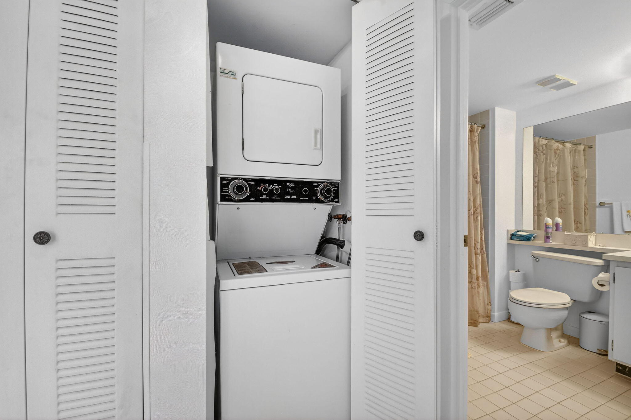 FOUNTAINVIEW AT SPRING LK - Residential Lease