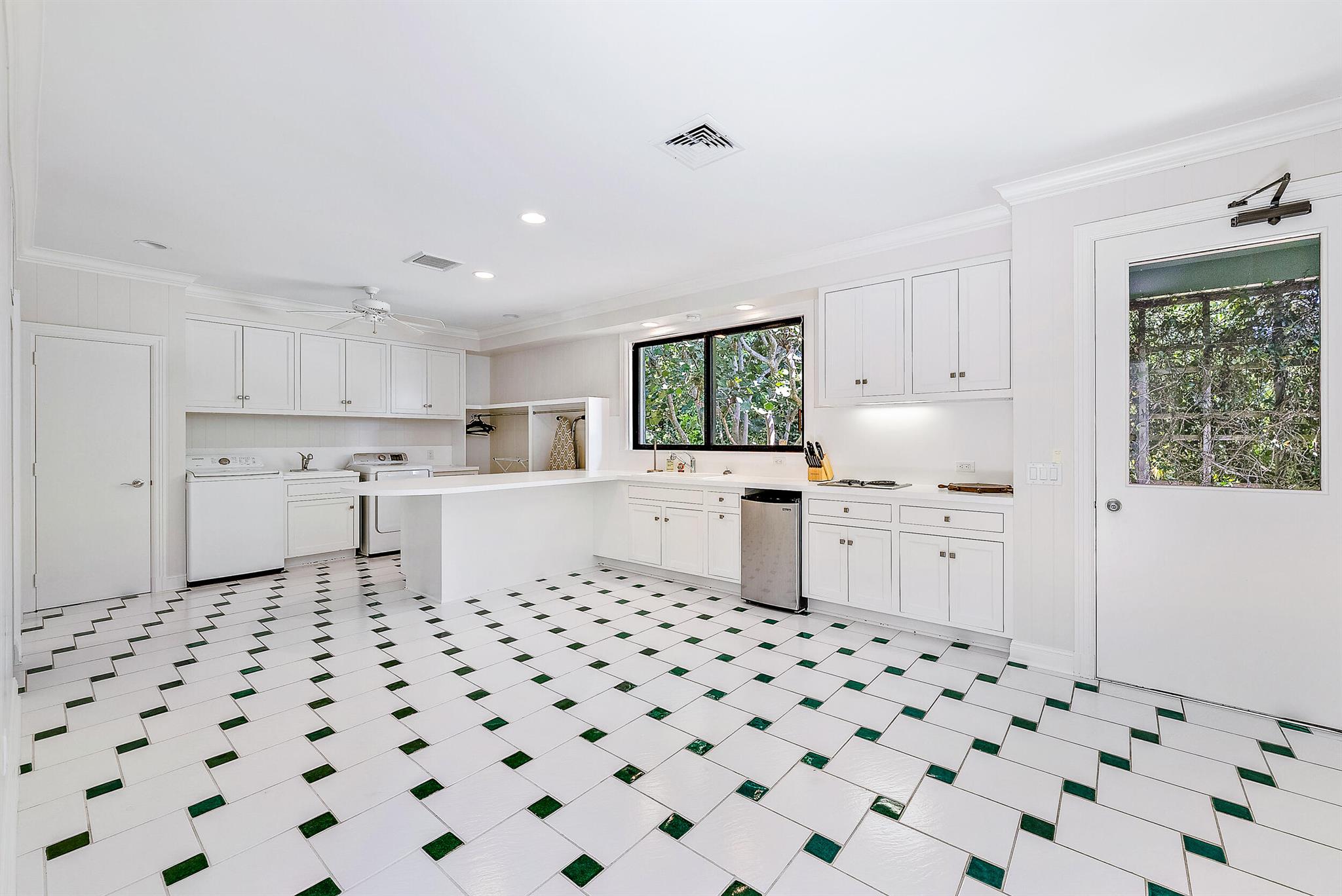 JUPITER ISLAND - Residential Lease