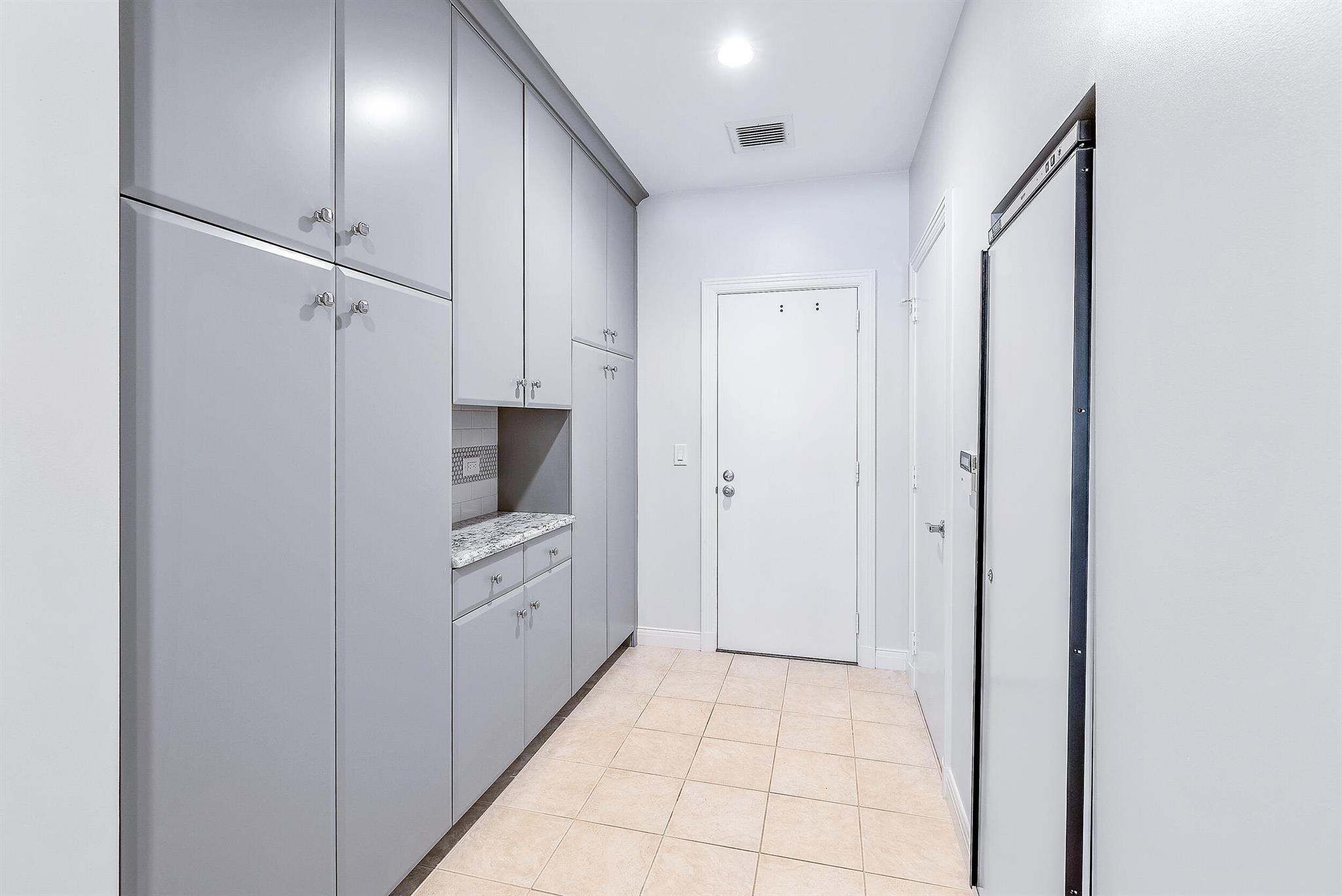 JUPITER ISLAND - Residential Lease