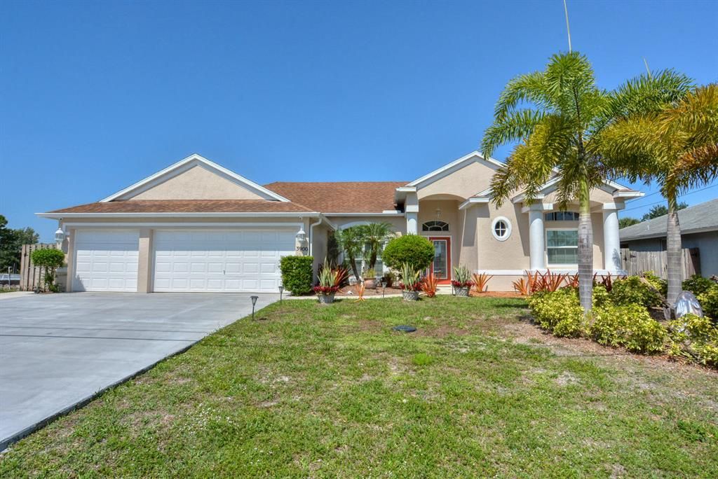 Photo of 3900 SW Hablow Street, Port Saint Lucie, FL 34953 (MLS # R10710728)