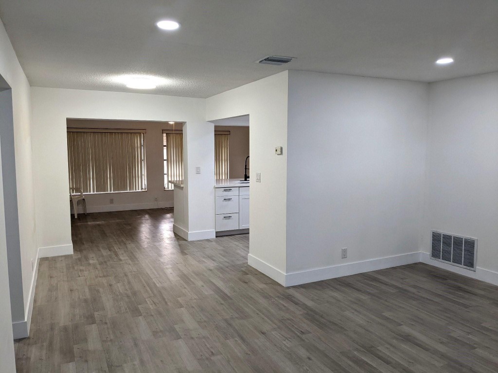 MAINLANDS OF TAMARAC LAKE - Residential