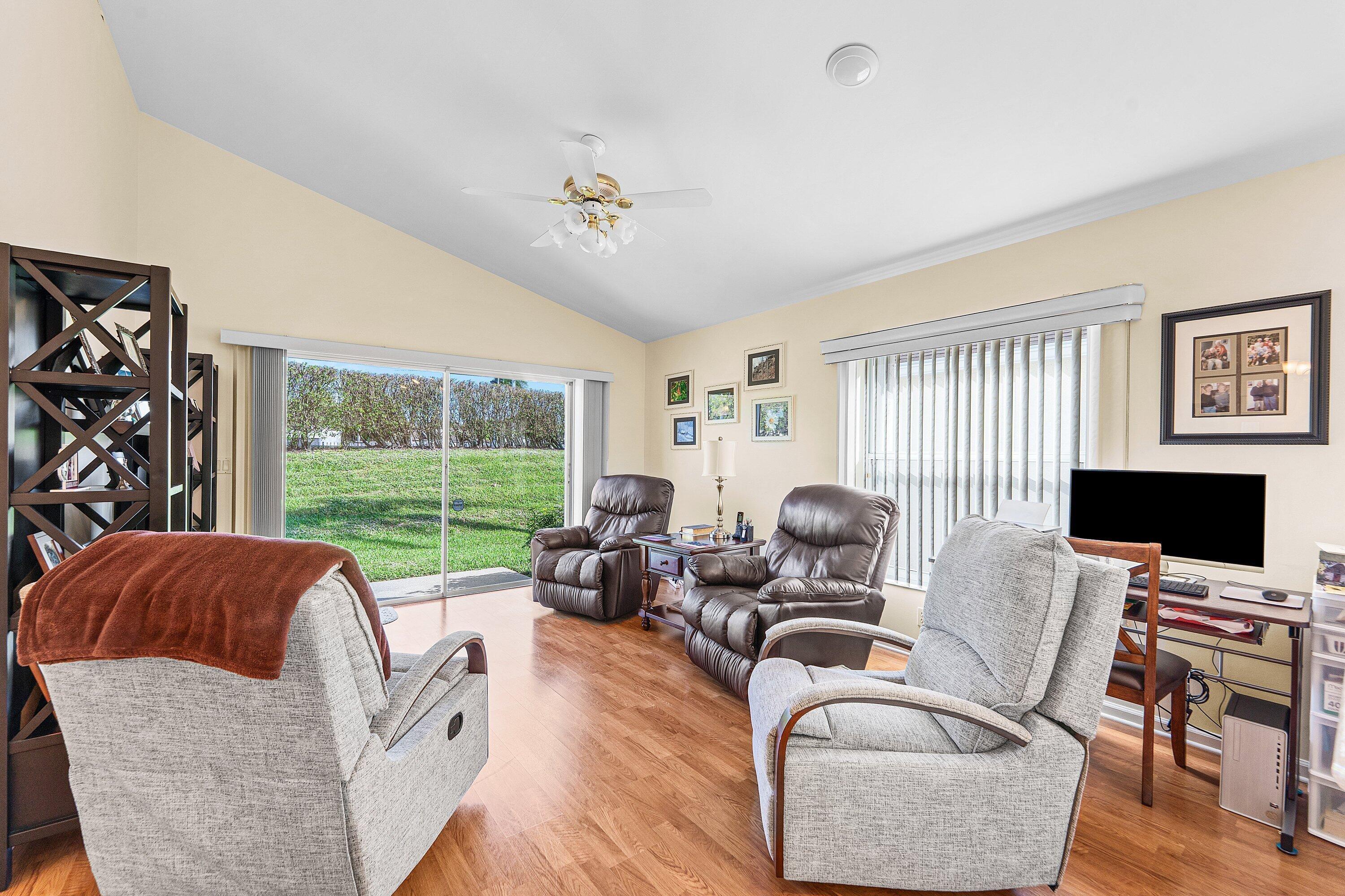 CYPRESS LAKES - Residential