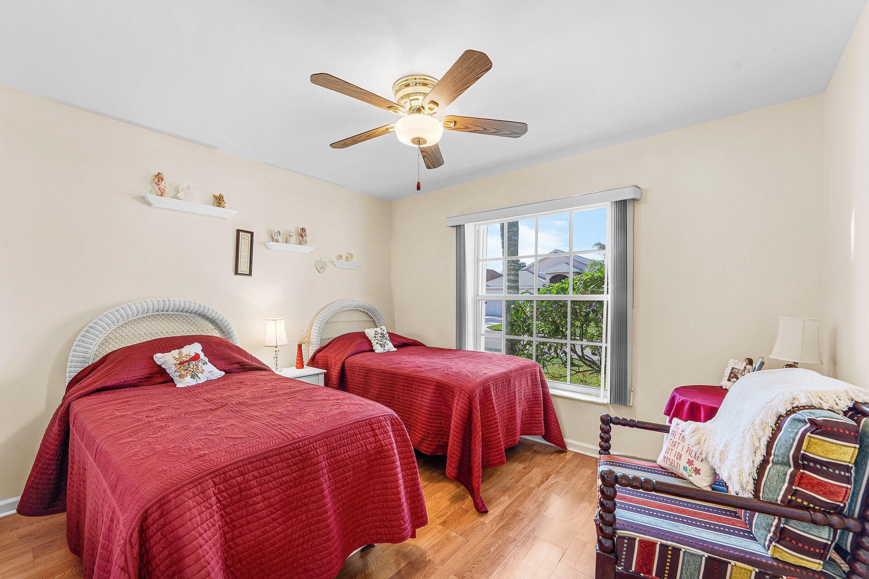 CYPRESS LAKES - Residential