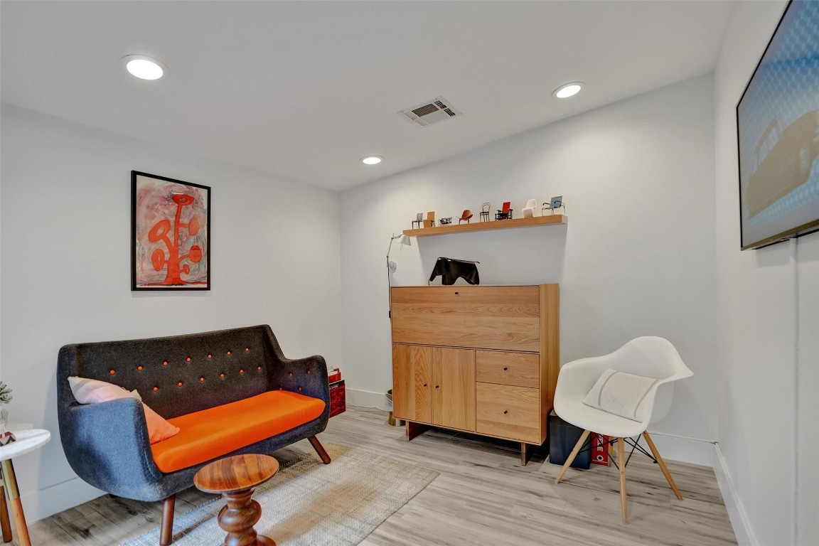 HILLSBORO SHORES SEC B - Residential