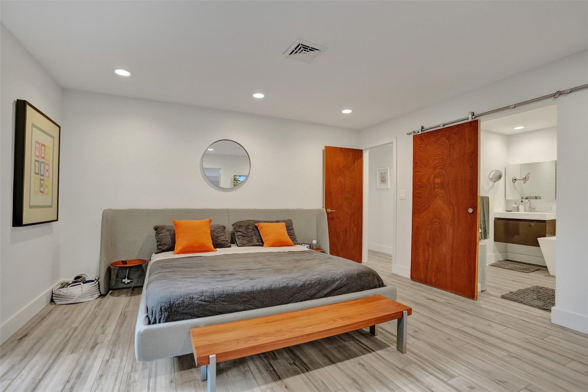 HILLSBORO SHORES SEC B - Residential