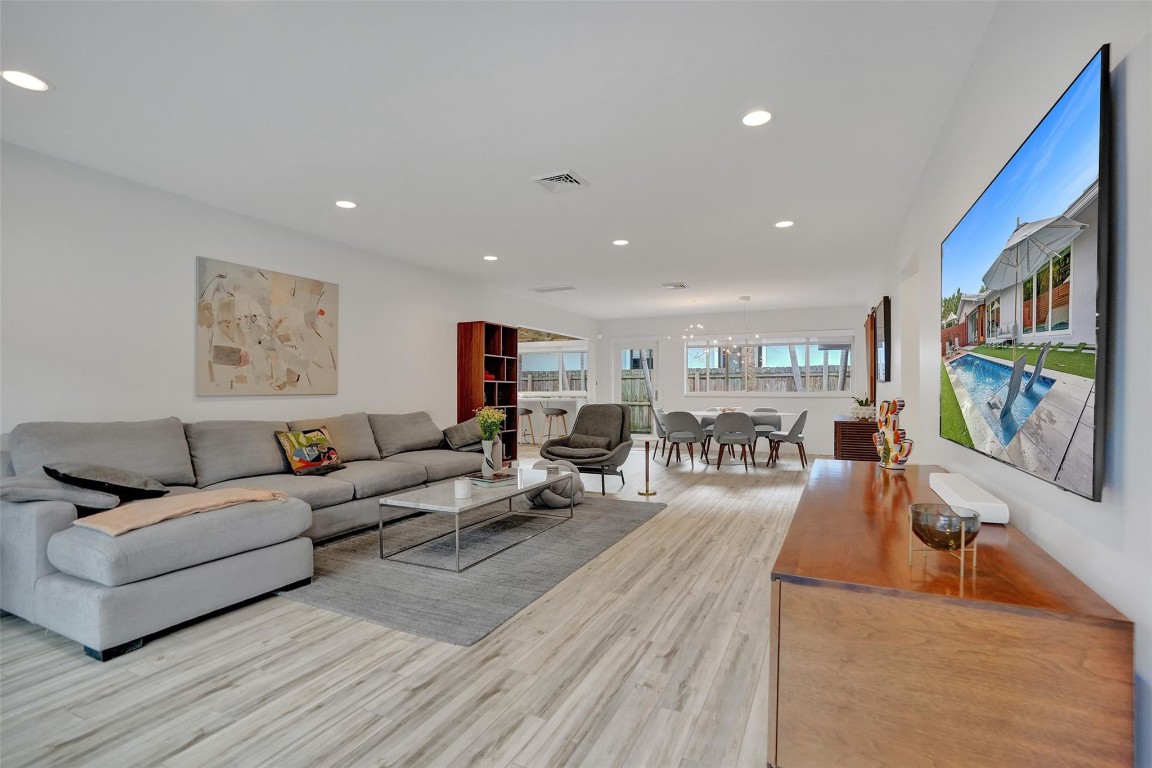 HILLSBORO SHORES SEC B - Residential