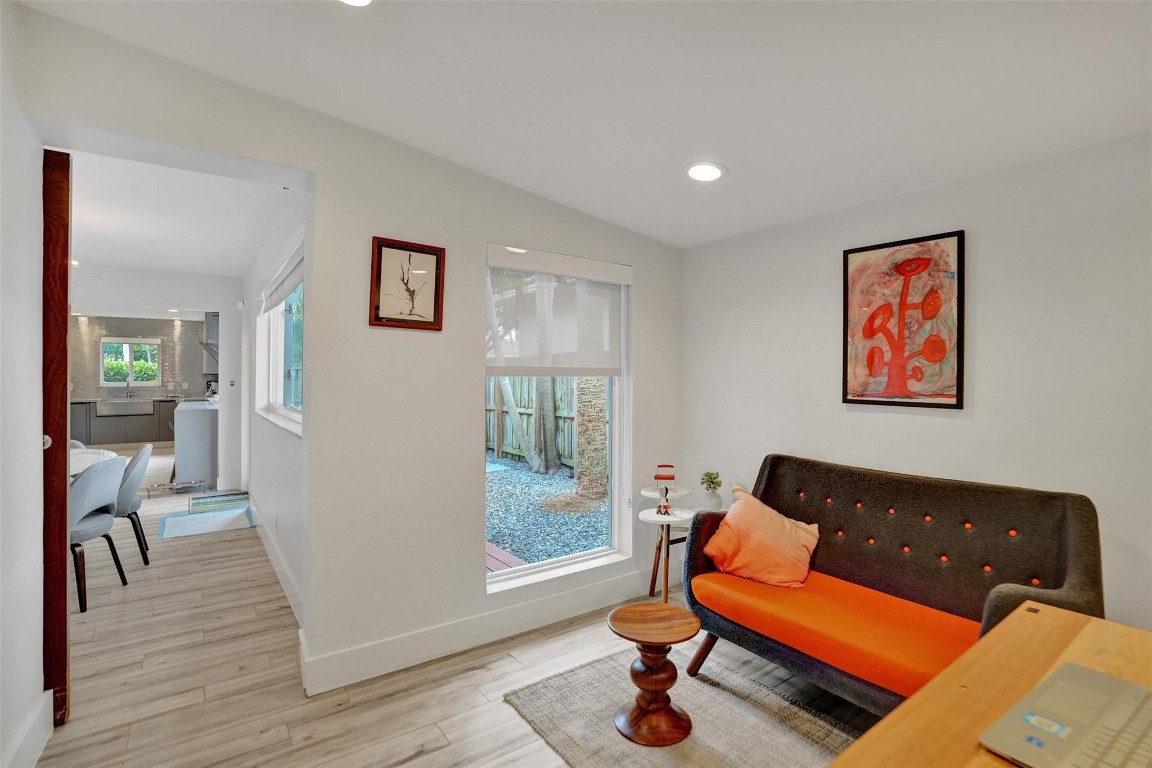 HILLSBORO SHORES SEC B - Residential