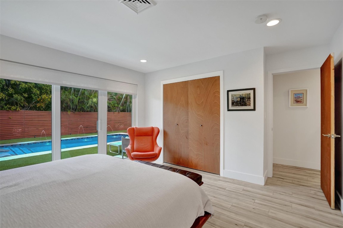 HILLSBORO SHORES SEC B - Residential