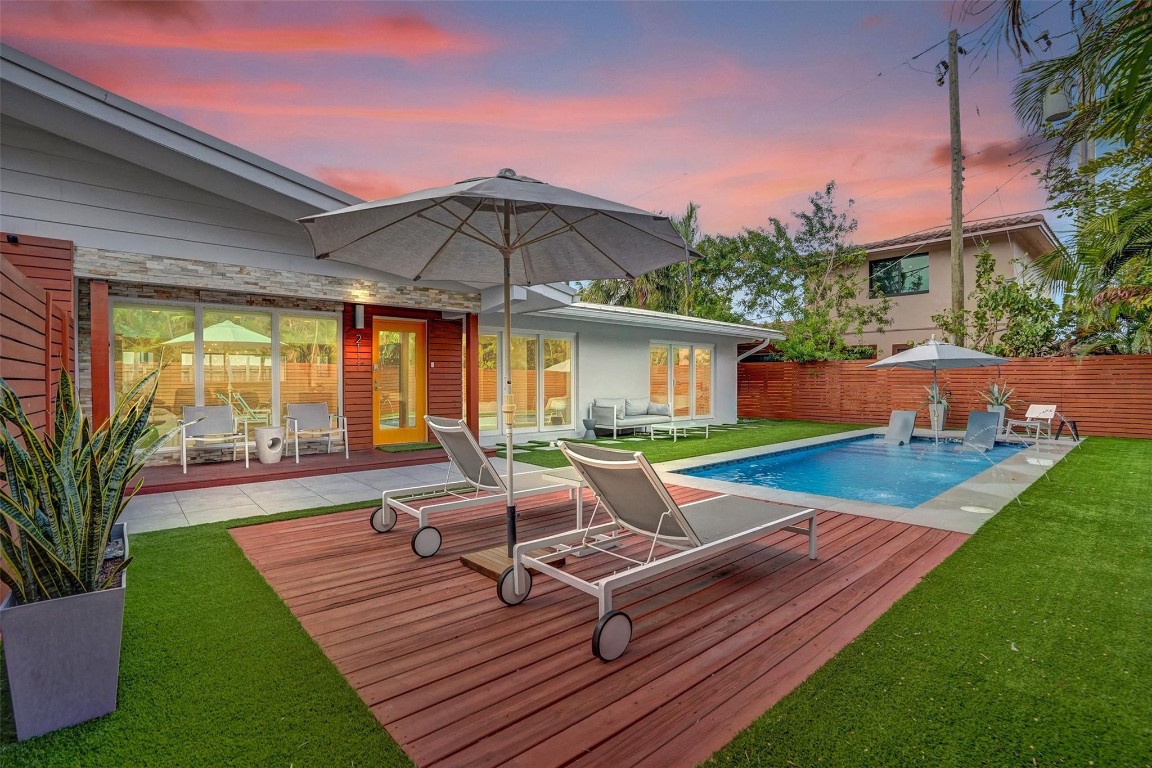 HILLSBORO SHORES SEC B - Residential