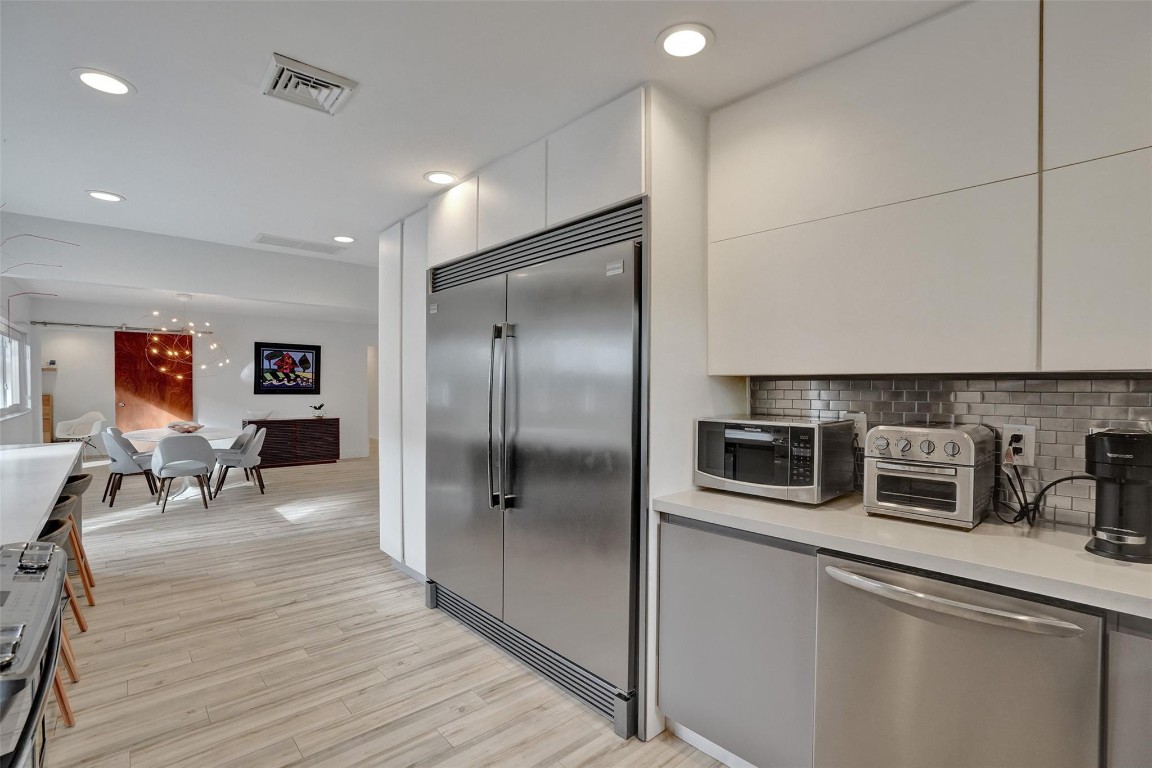 HILLSBORO SHORES SEC B - Residential